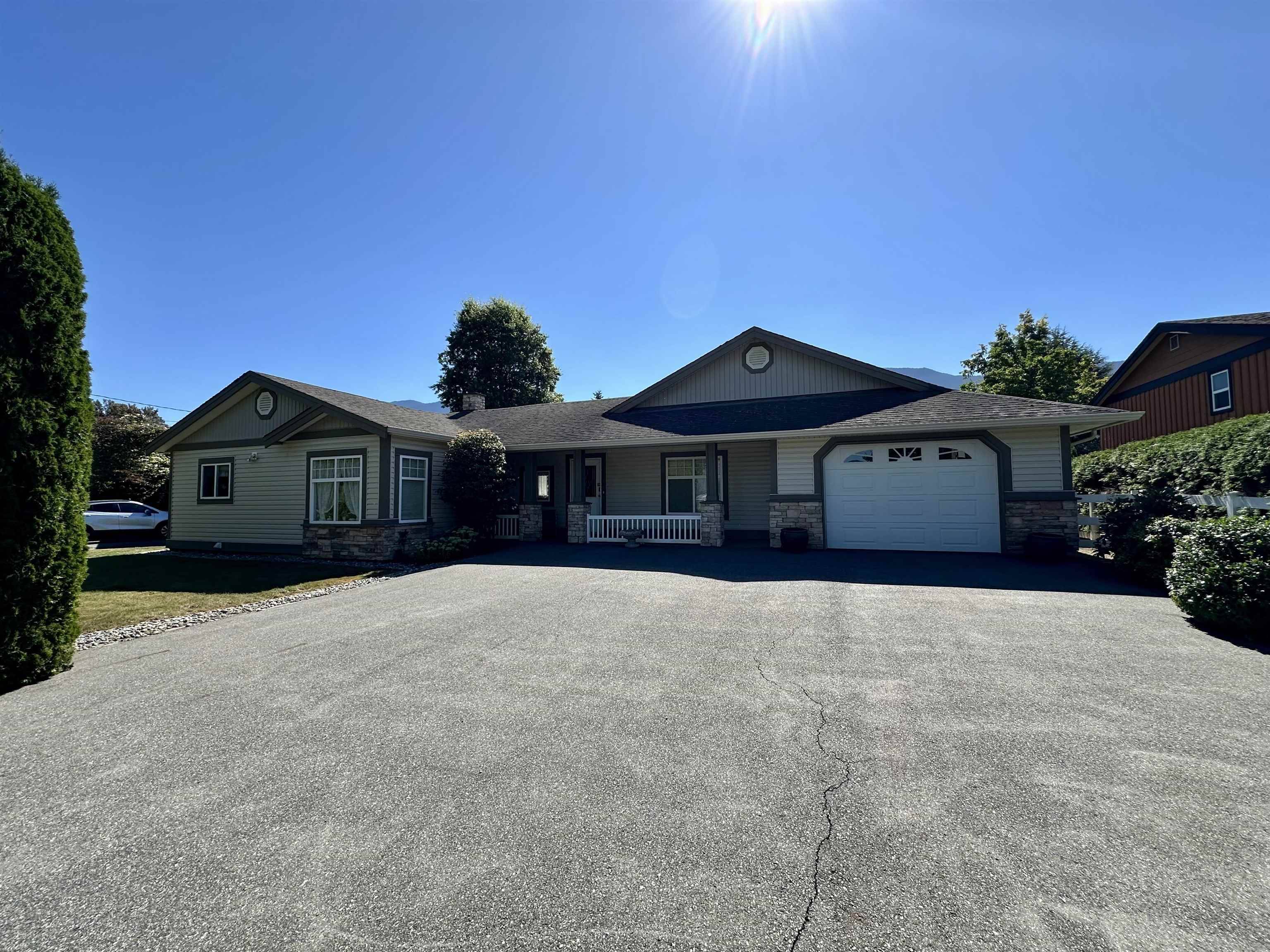 Rosedale, BC V0X 1X2,50584 Yale RD