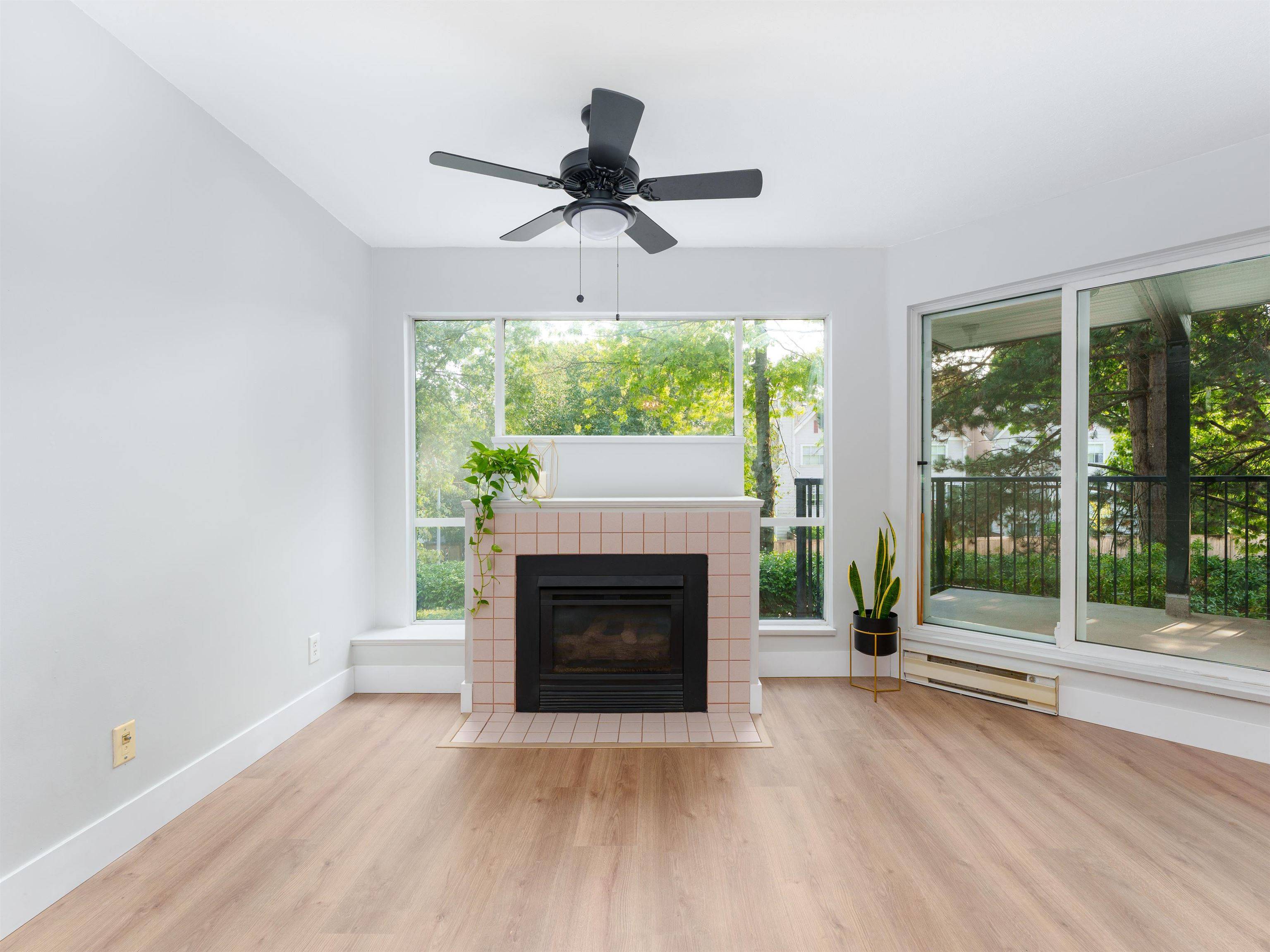 Port Coquitlam, BC V3C 6G6,2429 Hawthorne AVE #208