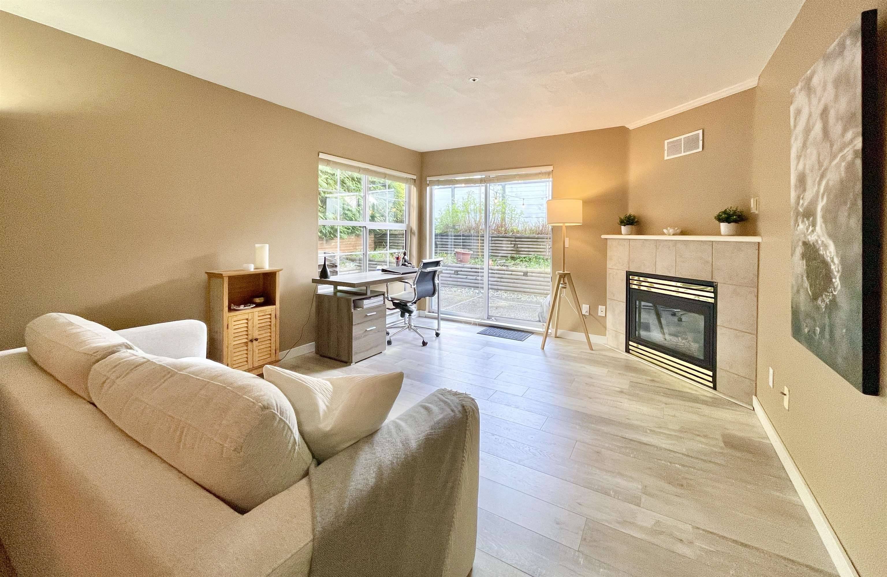 Gibsons, BC V0N 1V7,689 Park RD #35