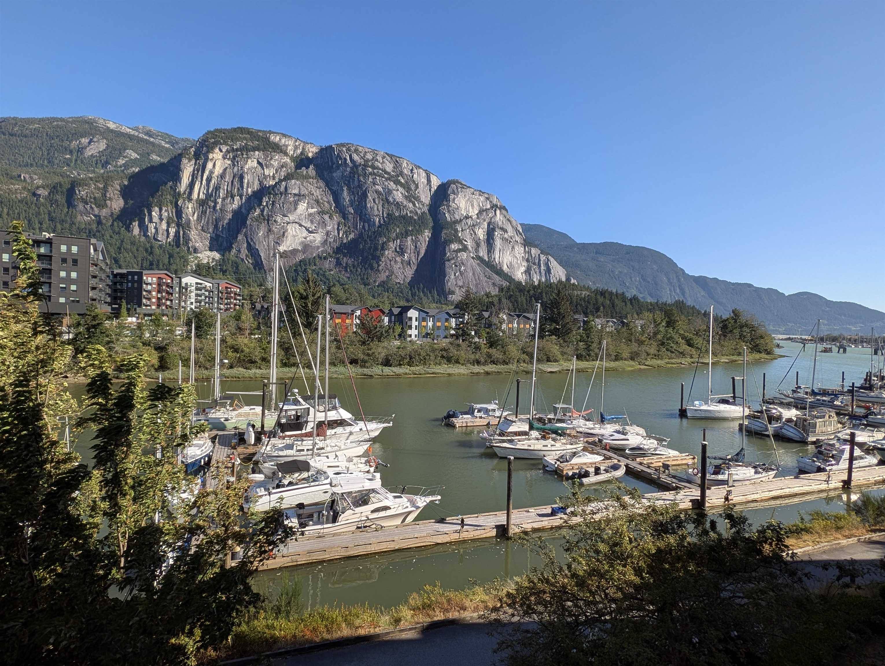 Squamish, BC V8B 0K2,1468 Pemberton AVE #301