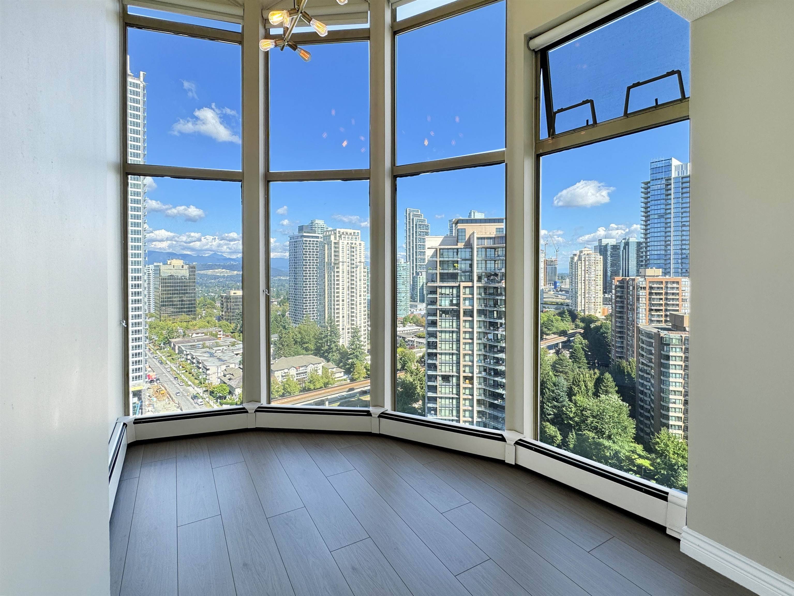 Burnaby, BC V5H 2N1,6188 Patterson AVE #2406