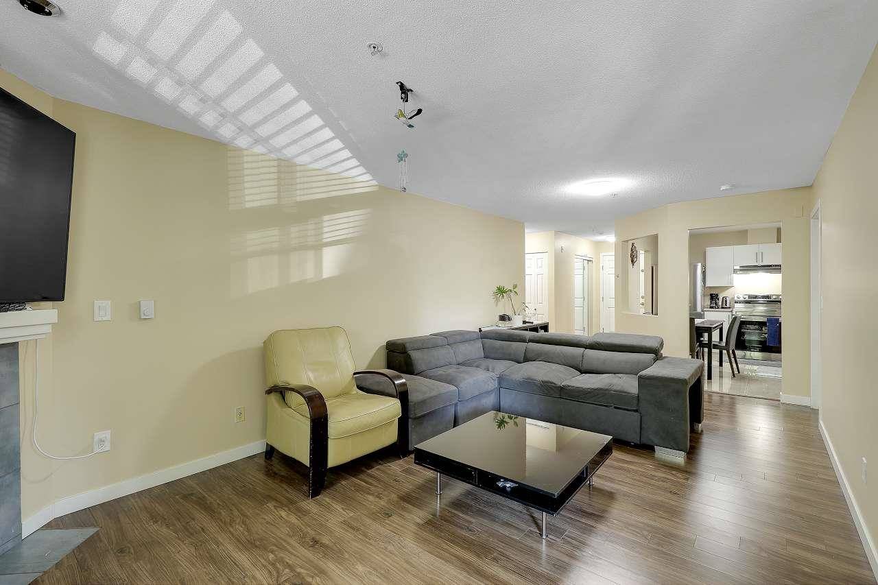 Surrey, BC V3W 3P3,8068 120a ST #233