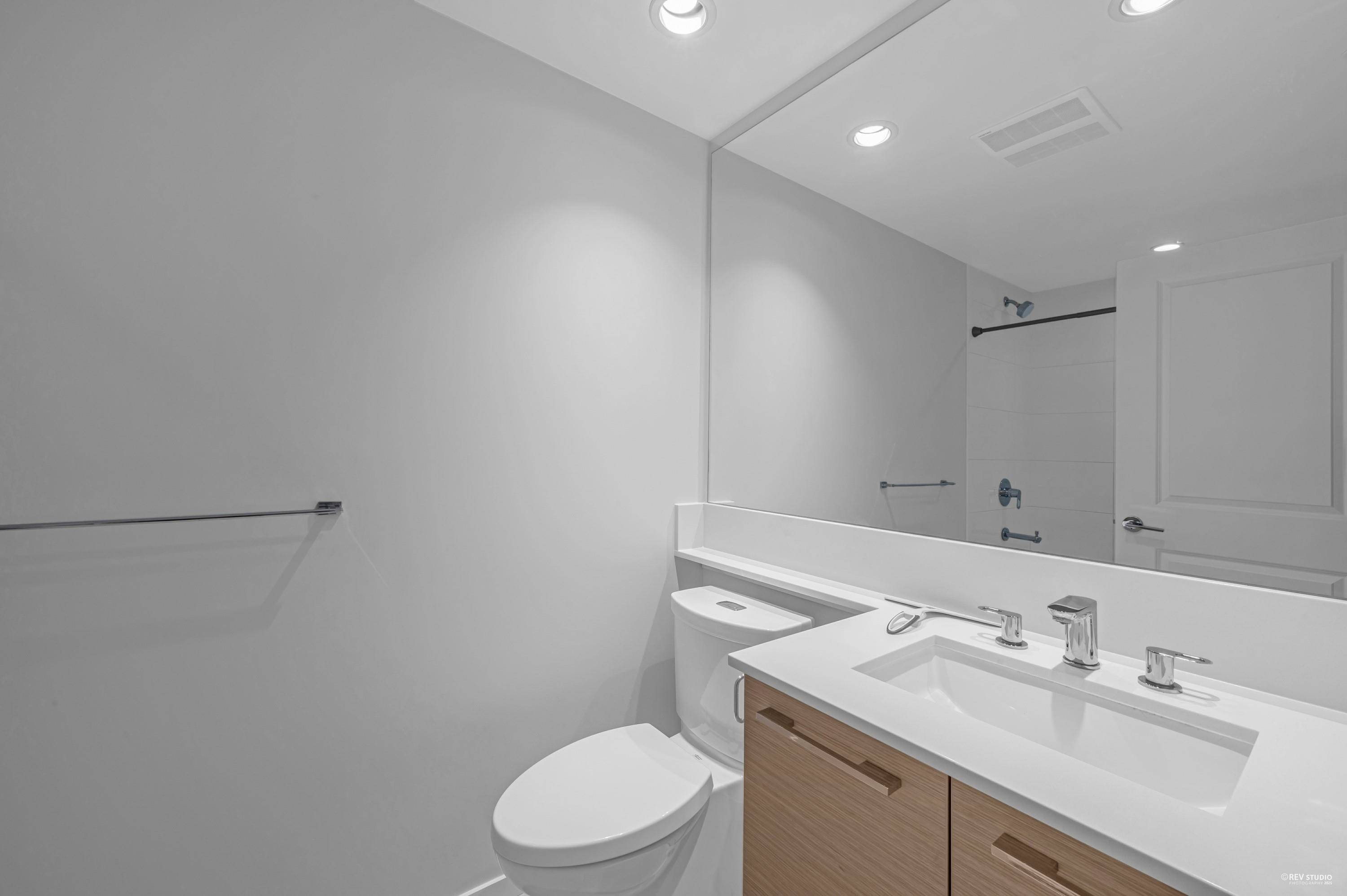 Burnaby, BC V5H 0J3,6700 Dunblane AVE #1601