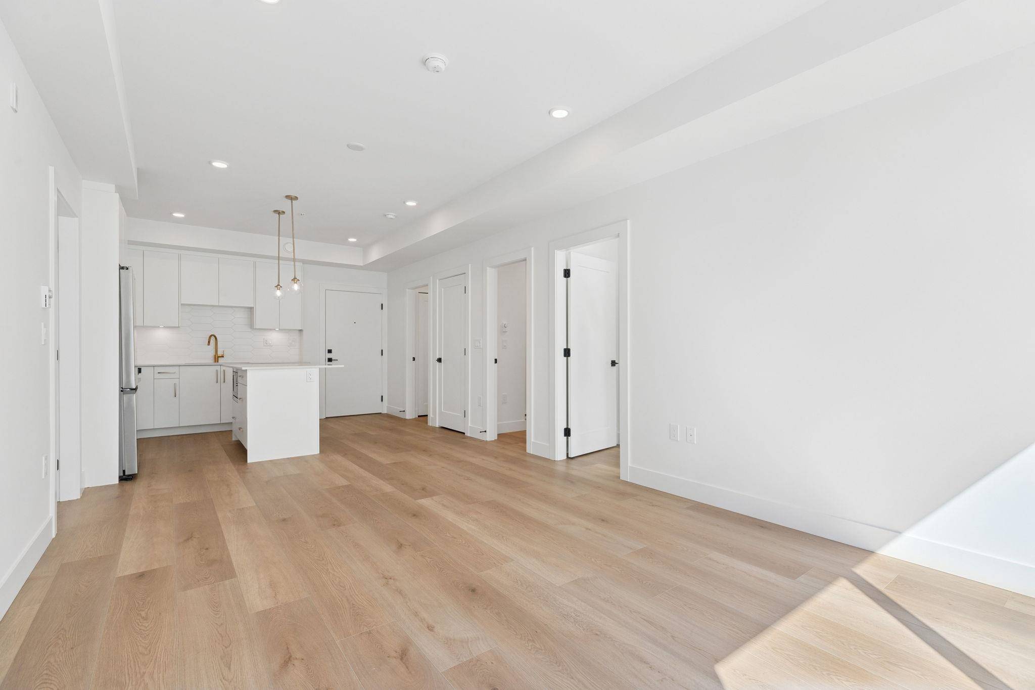 Langley, BC V2Y 1T2,20286 72b AVE #206