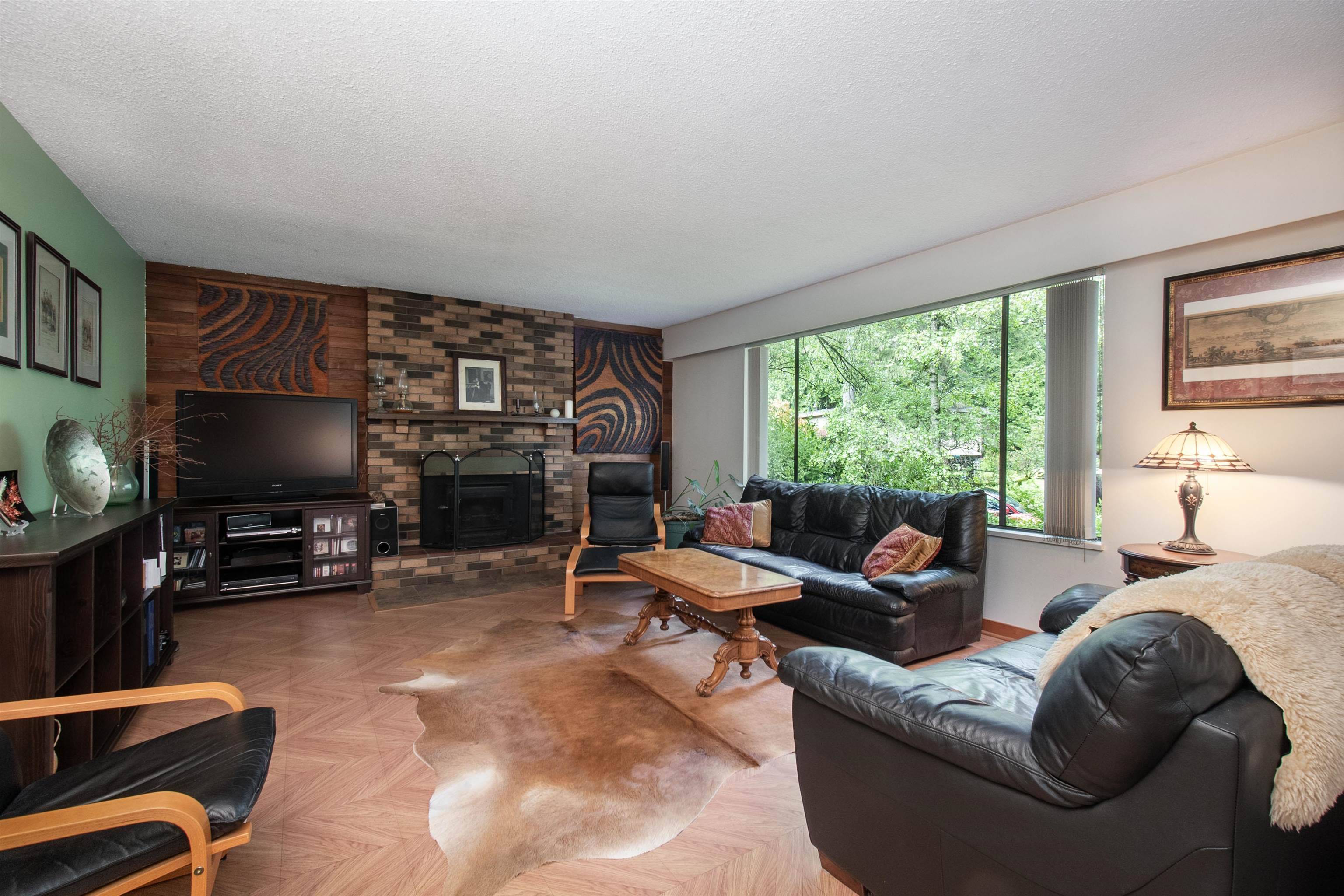 North Vancouver, BC V7N 2C3,3875 Regent AVE