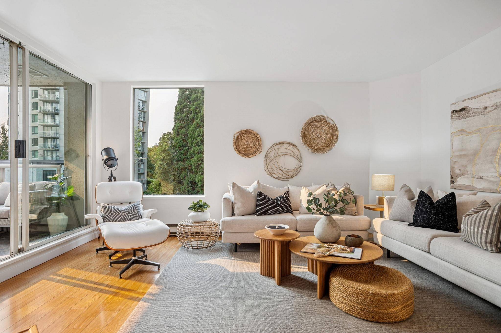 Vancouver, BC V6E 1H3,1220 Barclay ST #304