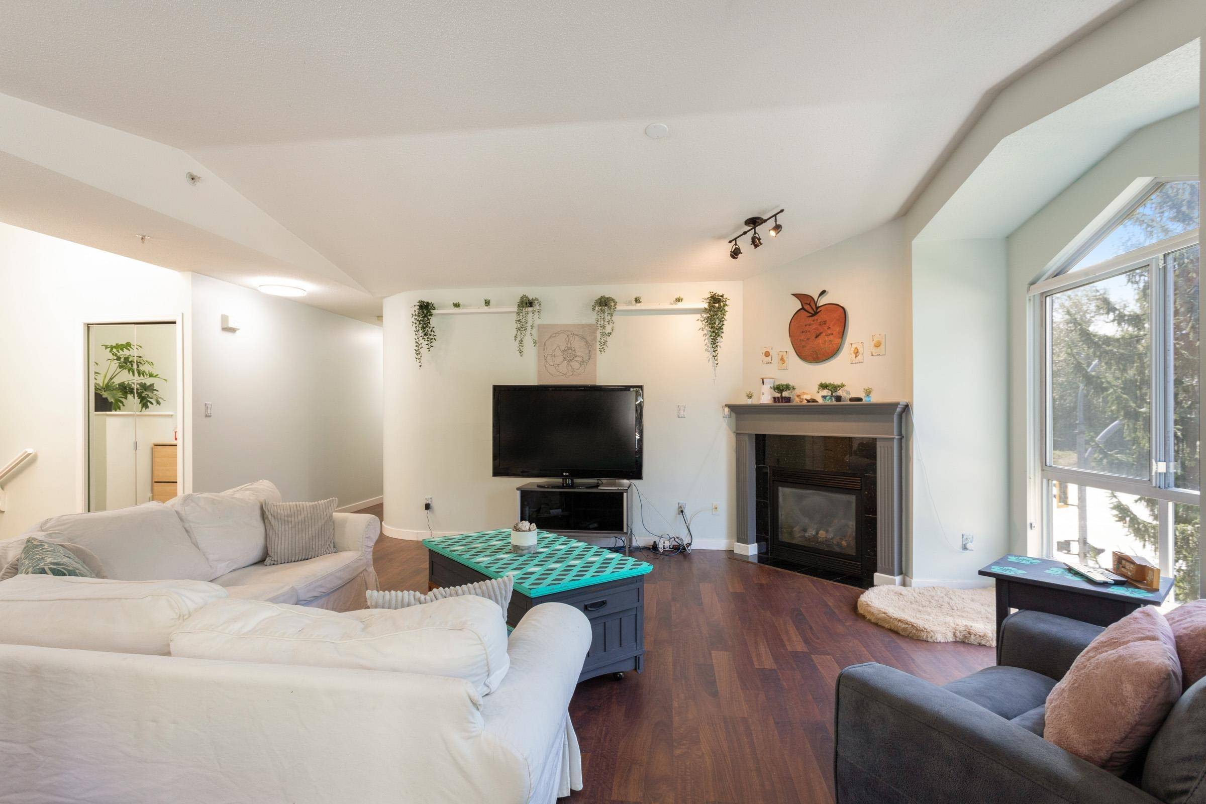 Port Coquitlam, BC V3C 6H2,1103 O'flaherty Gate