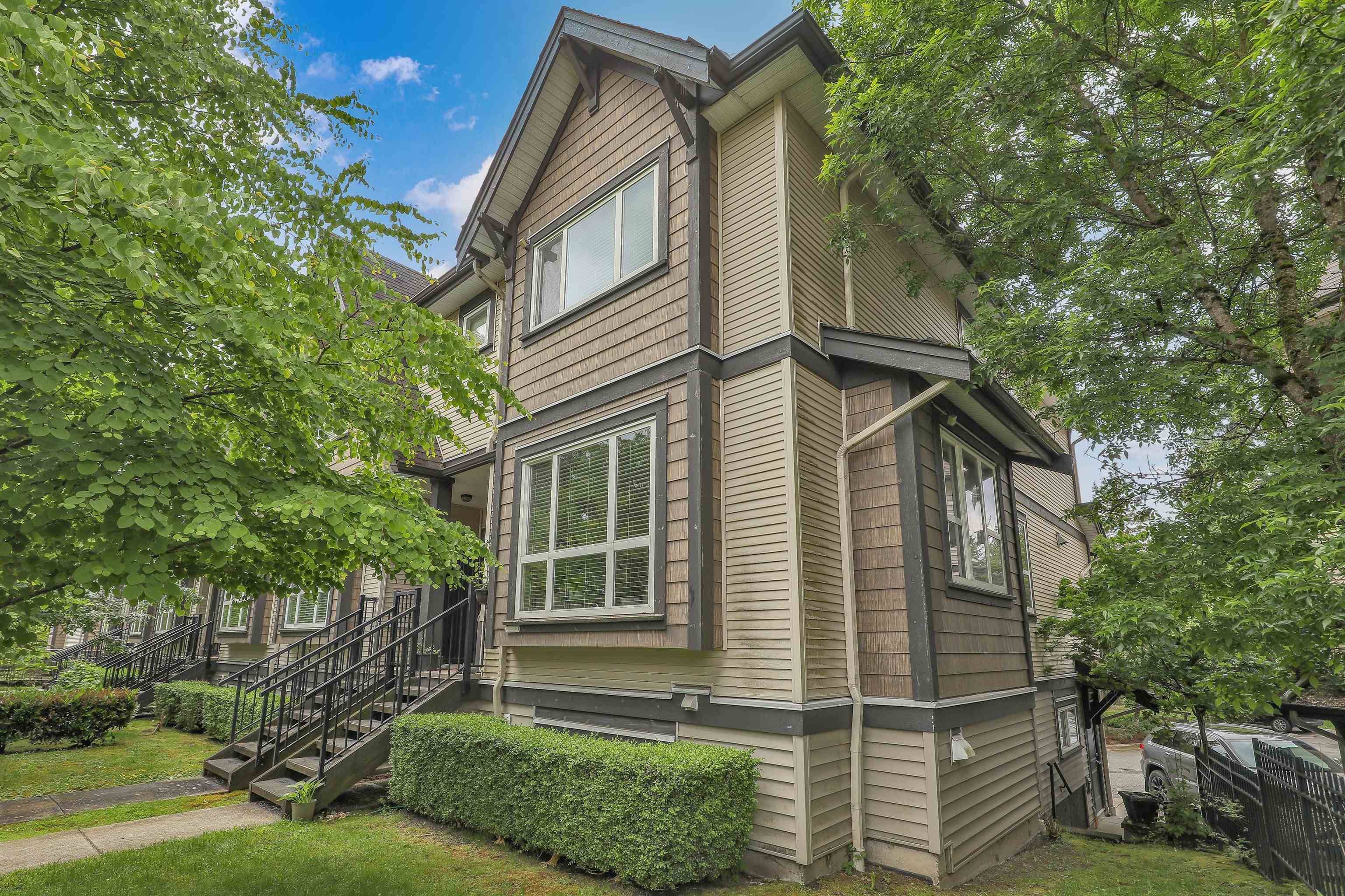 Surrey, BC V3R 7Z2,9077 150th ST #11