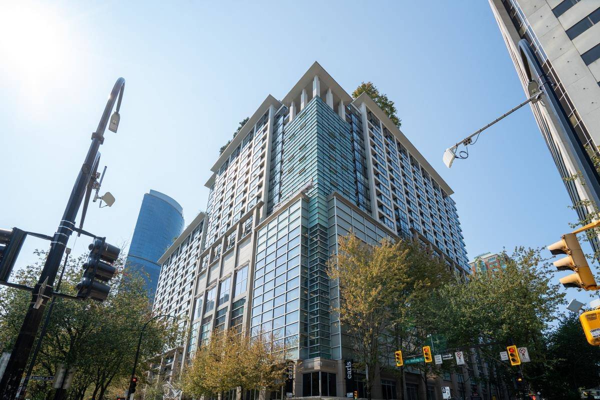 Vancouver, BC V6Z 3G4,933 Hornby ST #1008