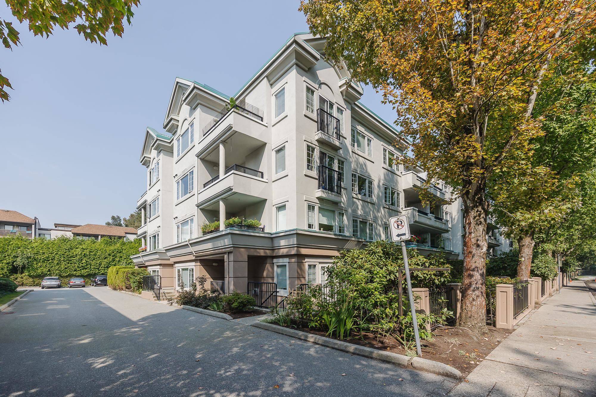 New Westminster, BC V3L 5S7,55 Blackberry DR #302