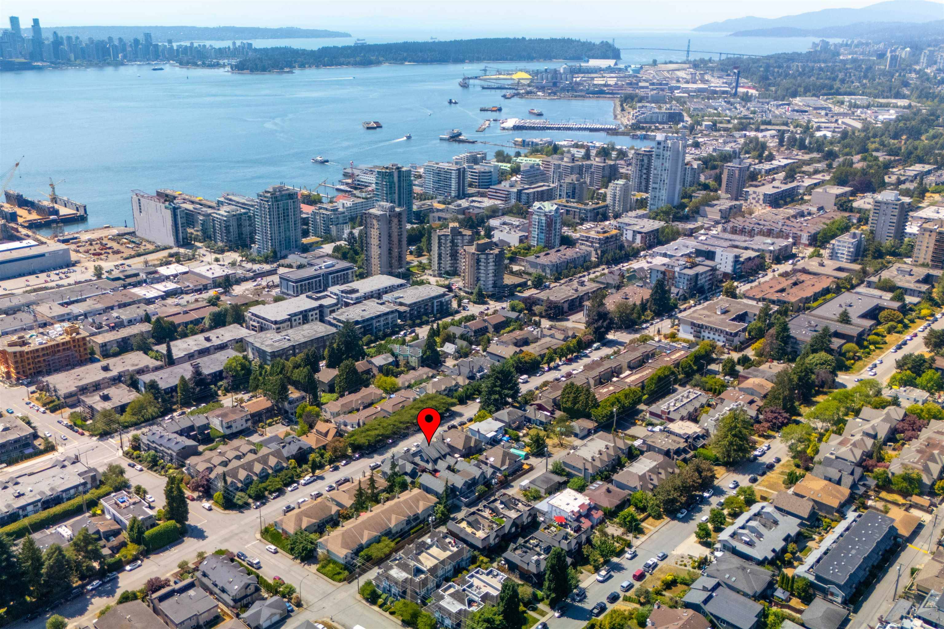 North Vancouver, BC V7L 1H9,260 E 4th ST #4