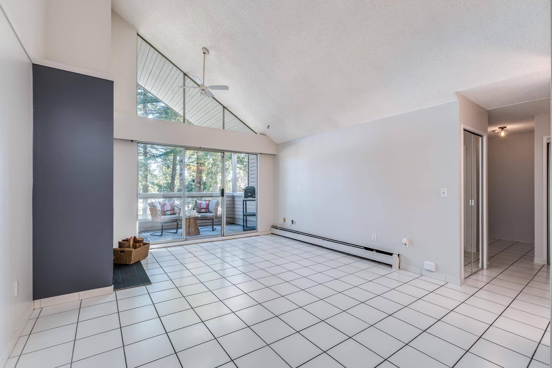 Coquitlam, BC V3J 7R8,932 Robinson ST #302