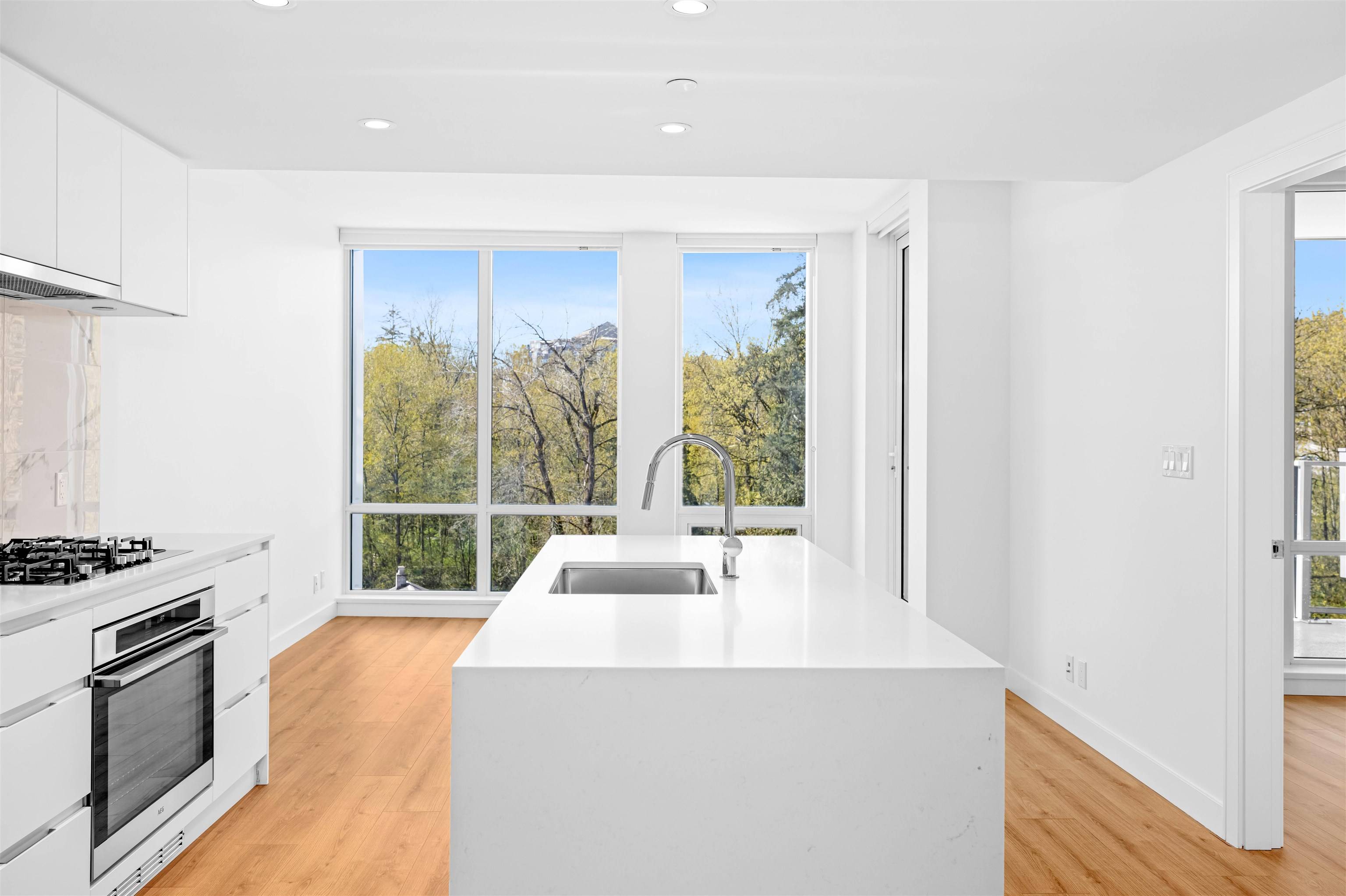 North Vancouver, BC V7J 0E6,1500 Fern ST #618