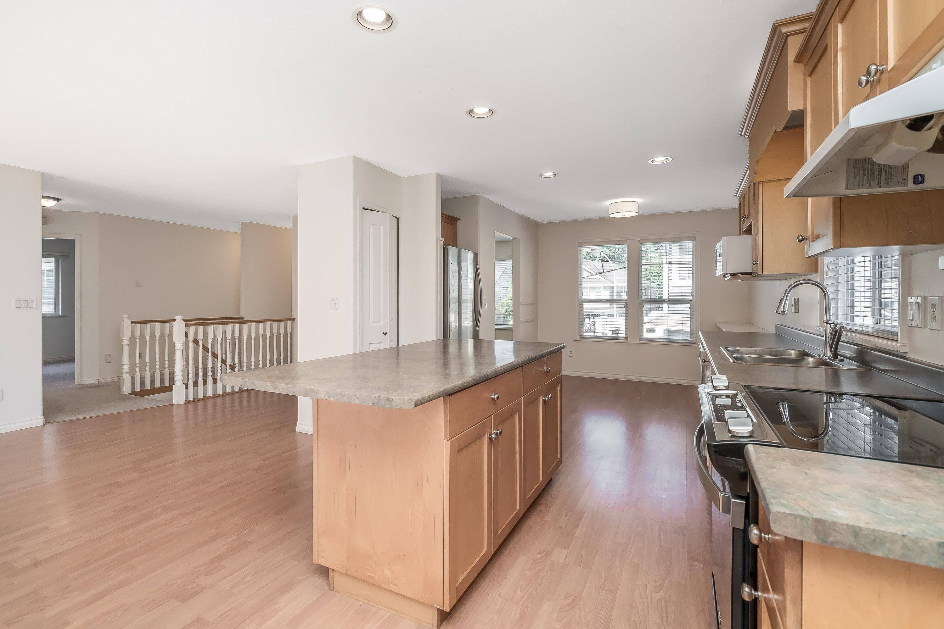 Abbotsford, BC V3G 3A6,4076 Channel ST