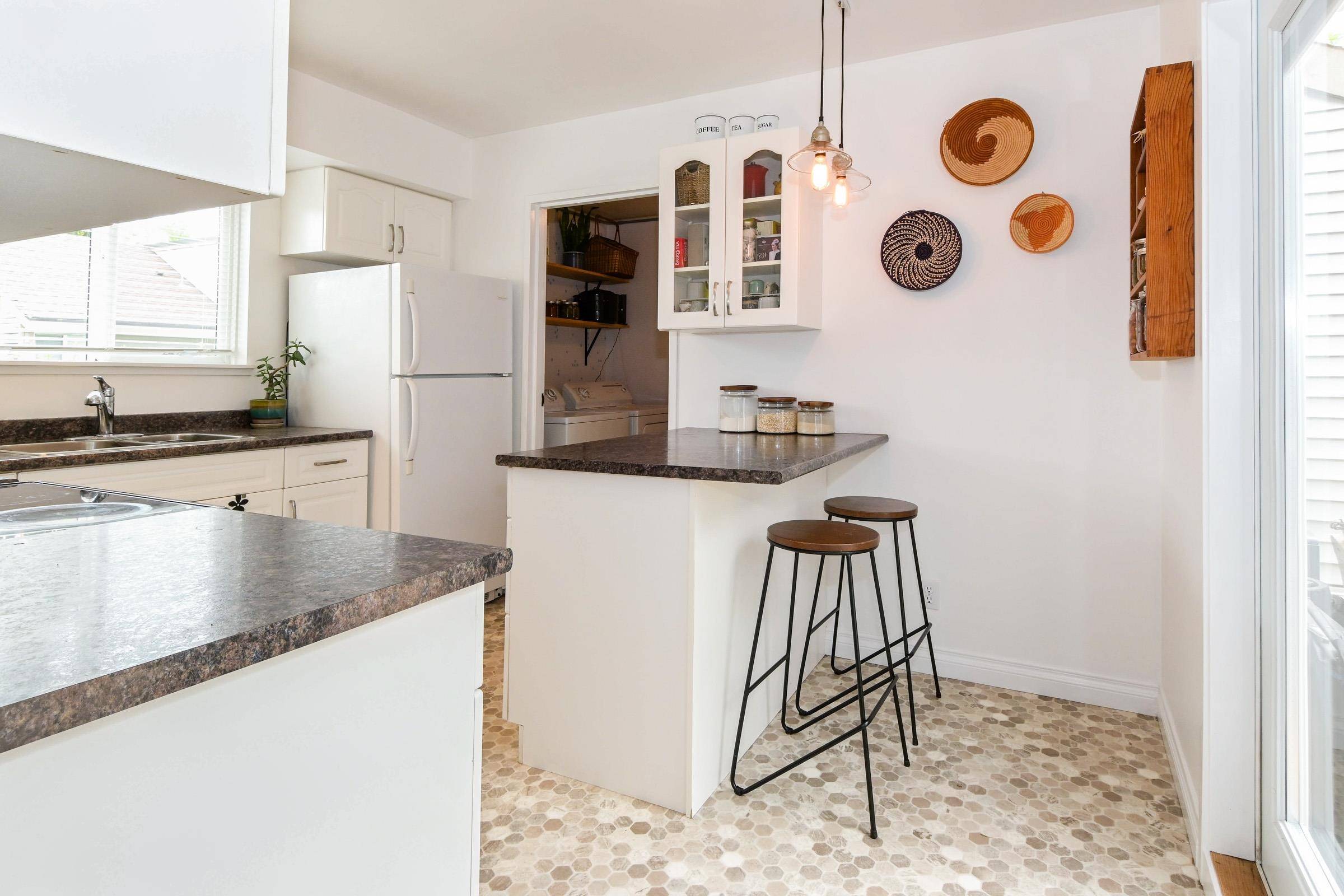 Surrey, BC V3S 5M8,6034 E Greenside DR