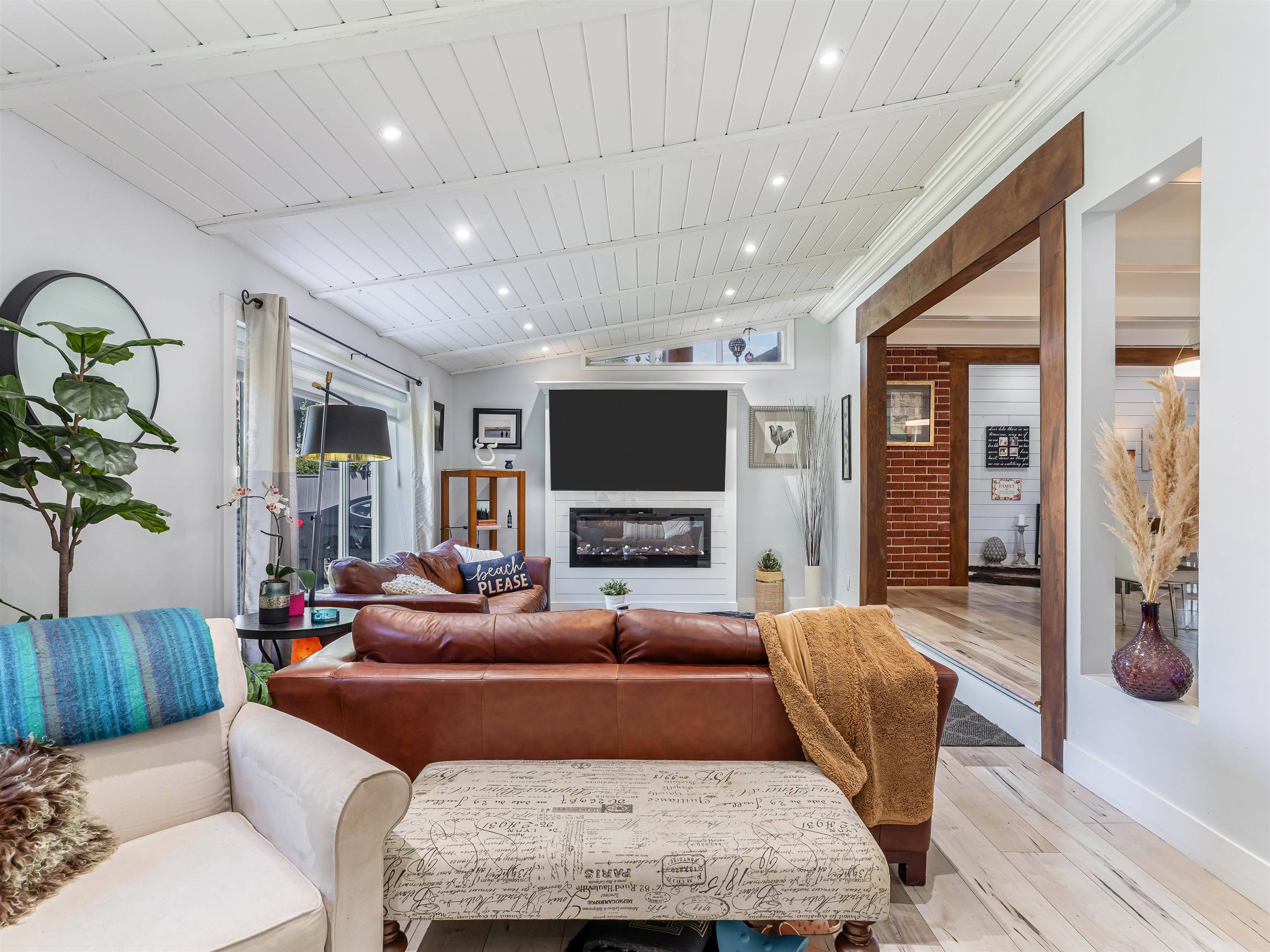 Maple Ridge, BC V4R 2A9,11870 248 ST