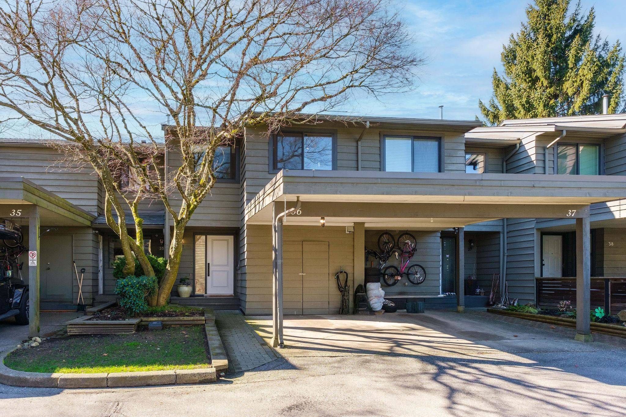North Vancouver, BC V7J 3M5,1910 Cedar Village CRES #36