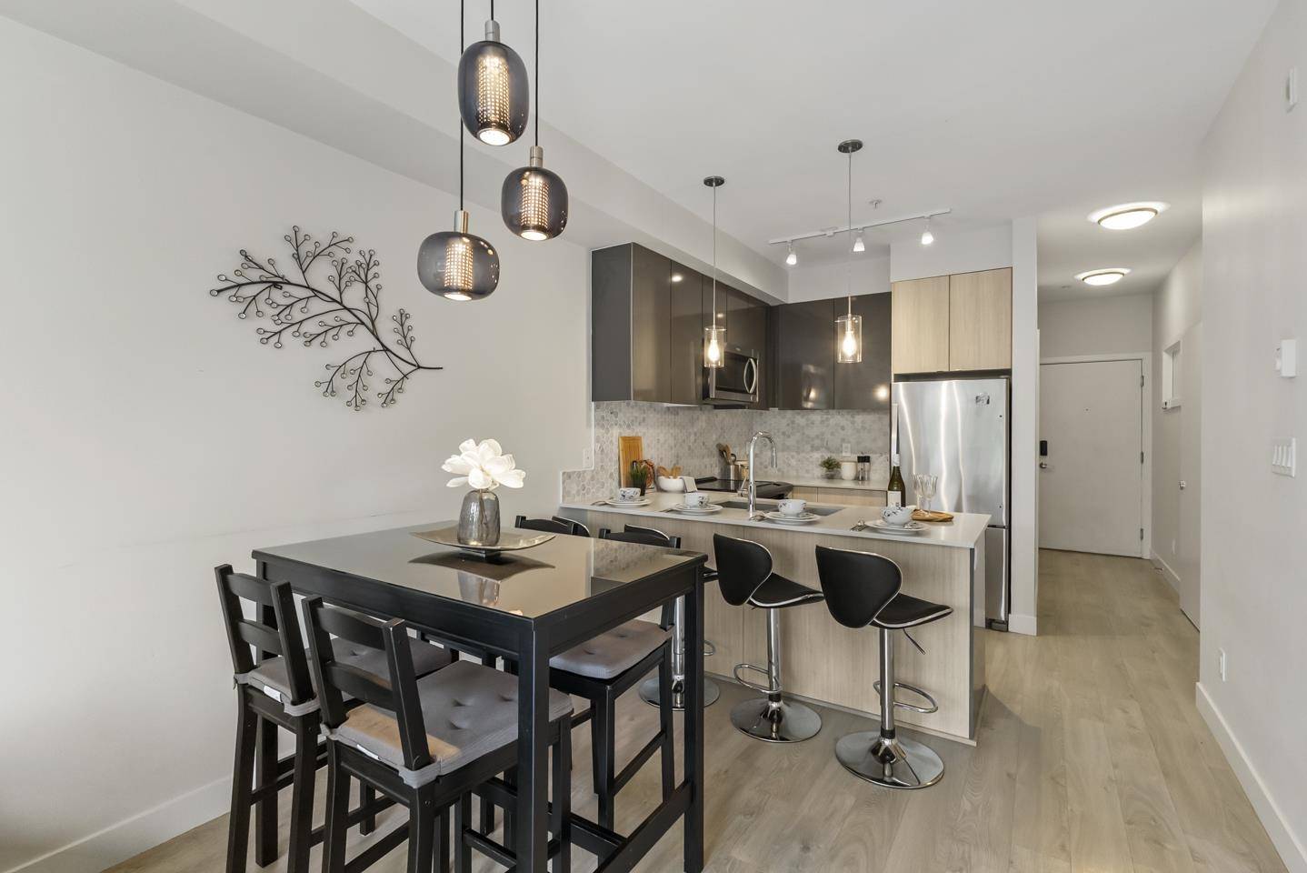 Surrey, BC V4N 6R5,6438 195a ST #105