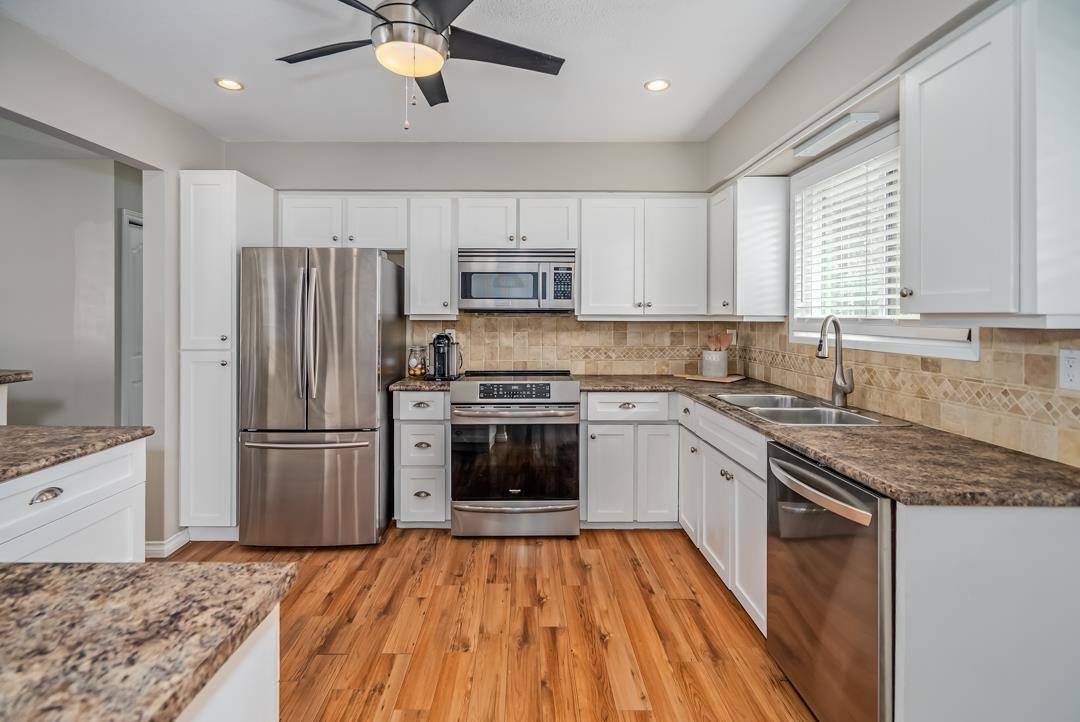 Langley, BC V1M 2B9,9210 212a ST