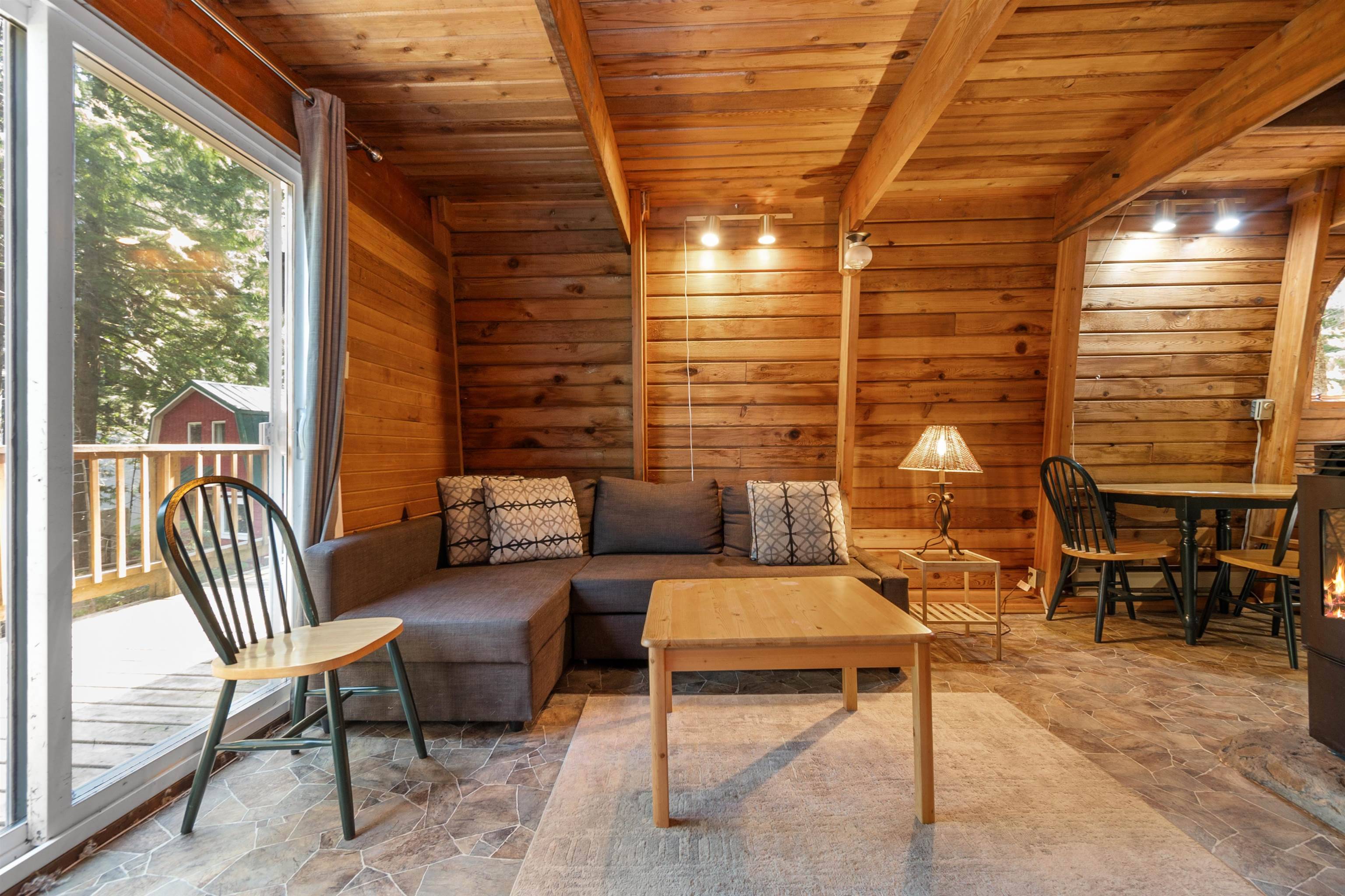 Sunshine Valley, BC V0X 1L5,71649 Pitch PL