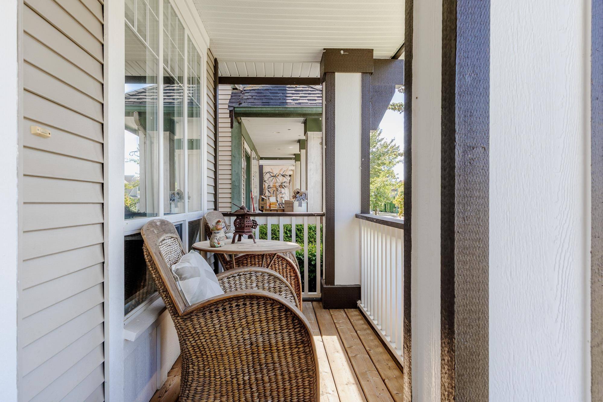 Surrey, BC V4N 5P1,6942 190th ST