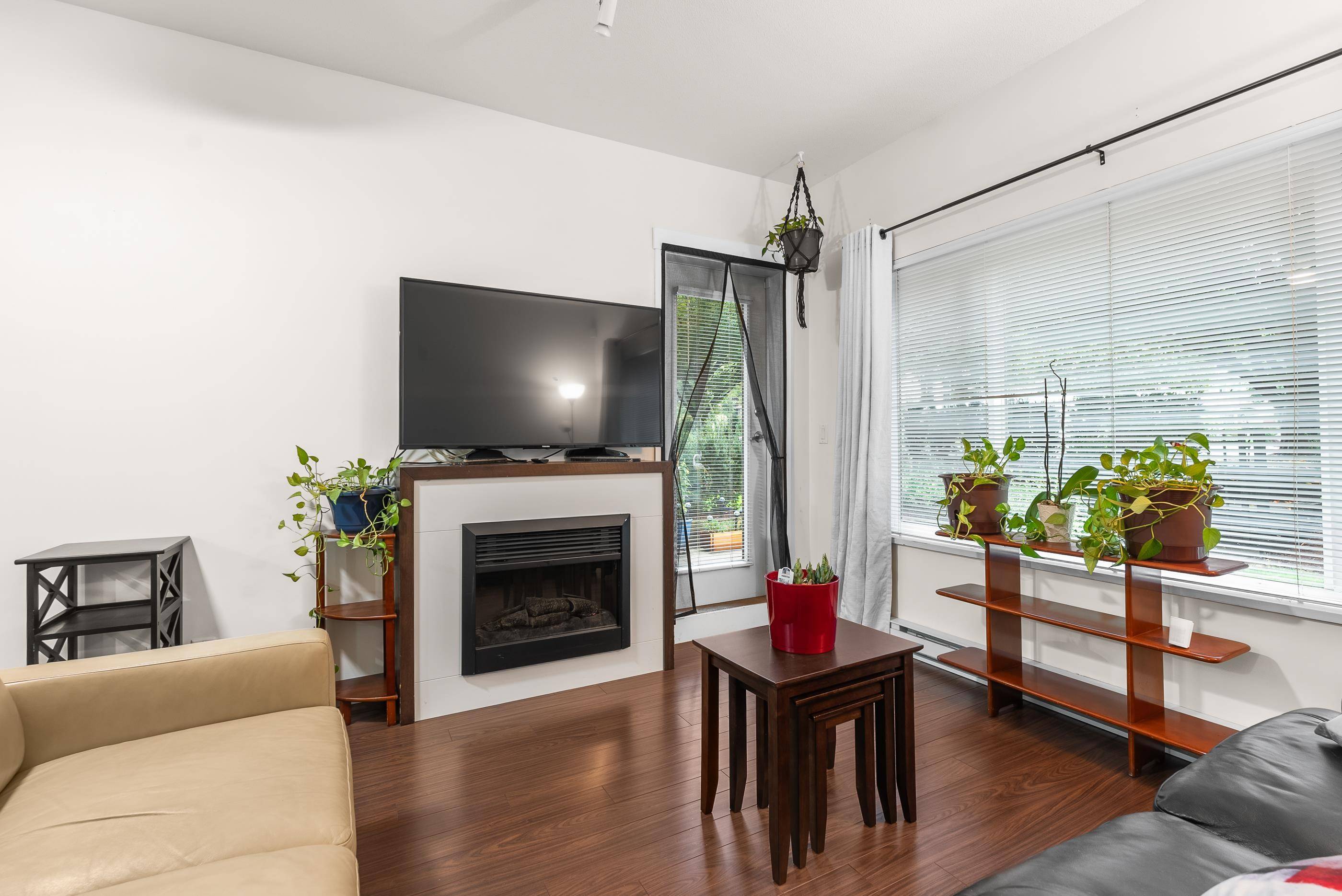 Abbotsford, BC V2S 0C8,2943 Nelson PL #101