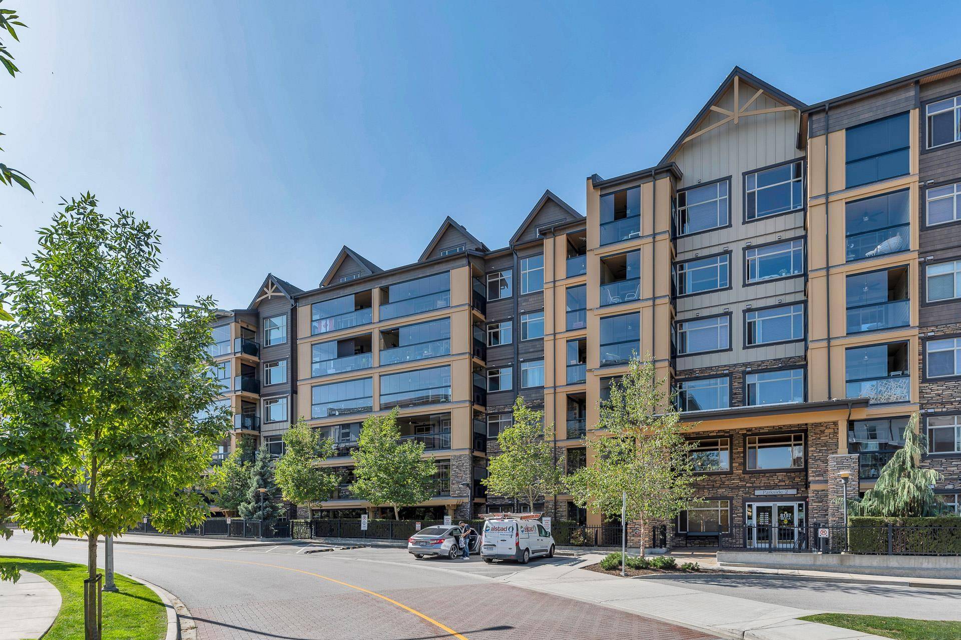 Langley, BC V2Y 0V3,8157 207 ST #623