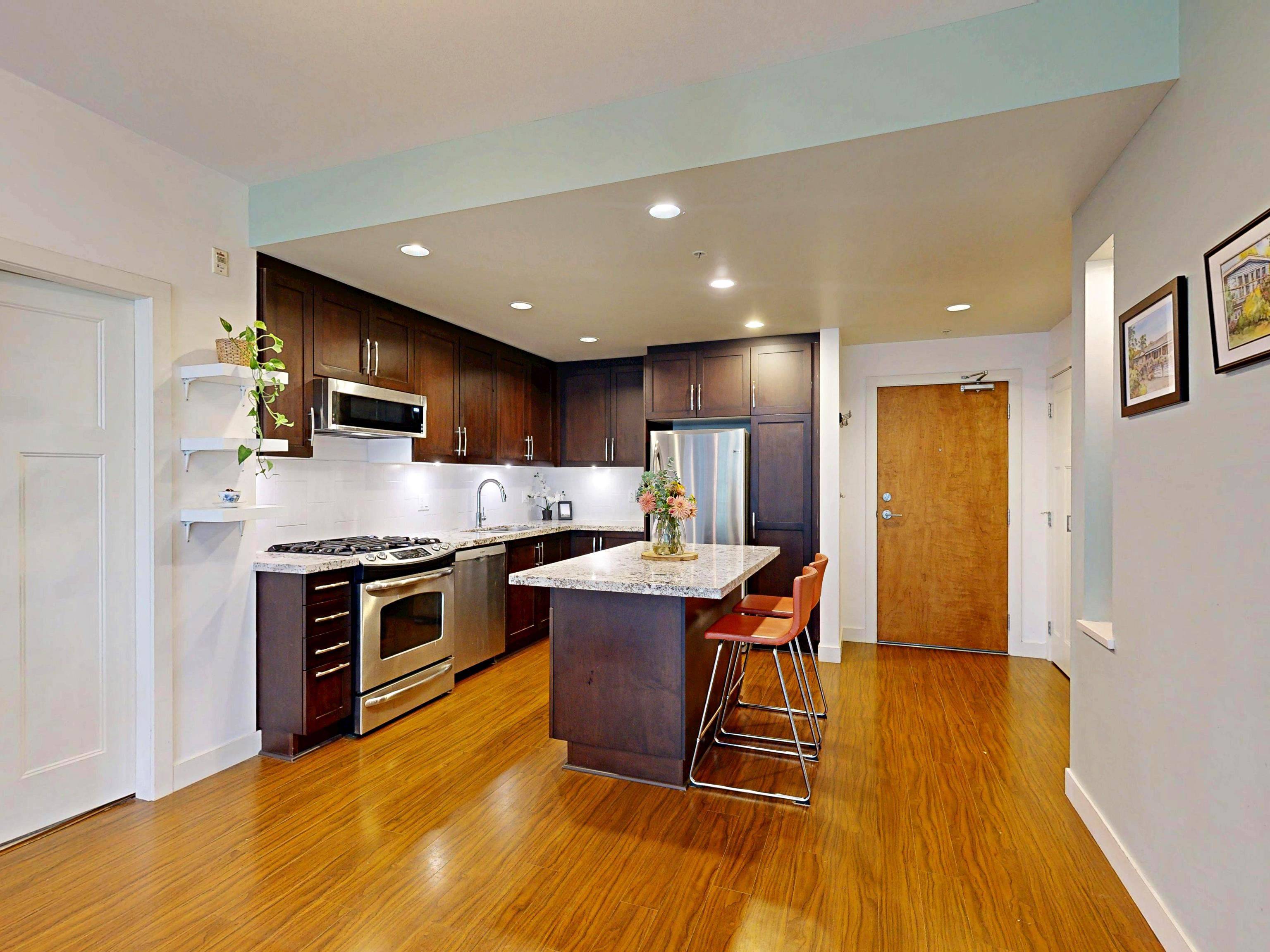 Surrey, BC V3Z 3W4,15428 31 AVE #213