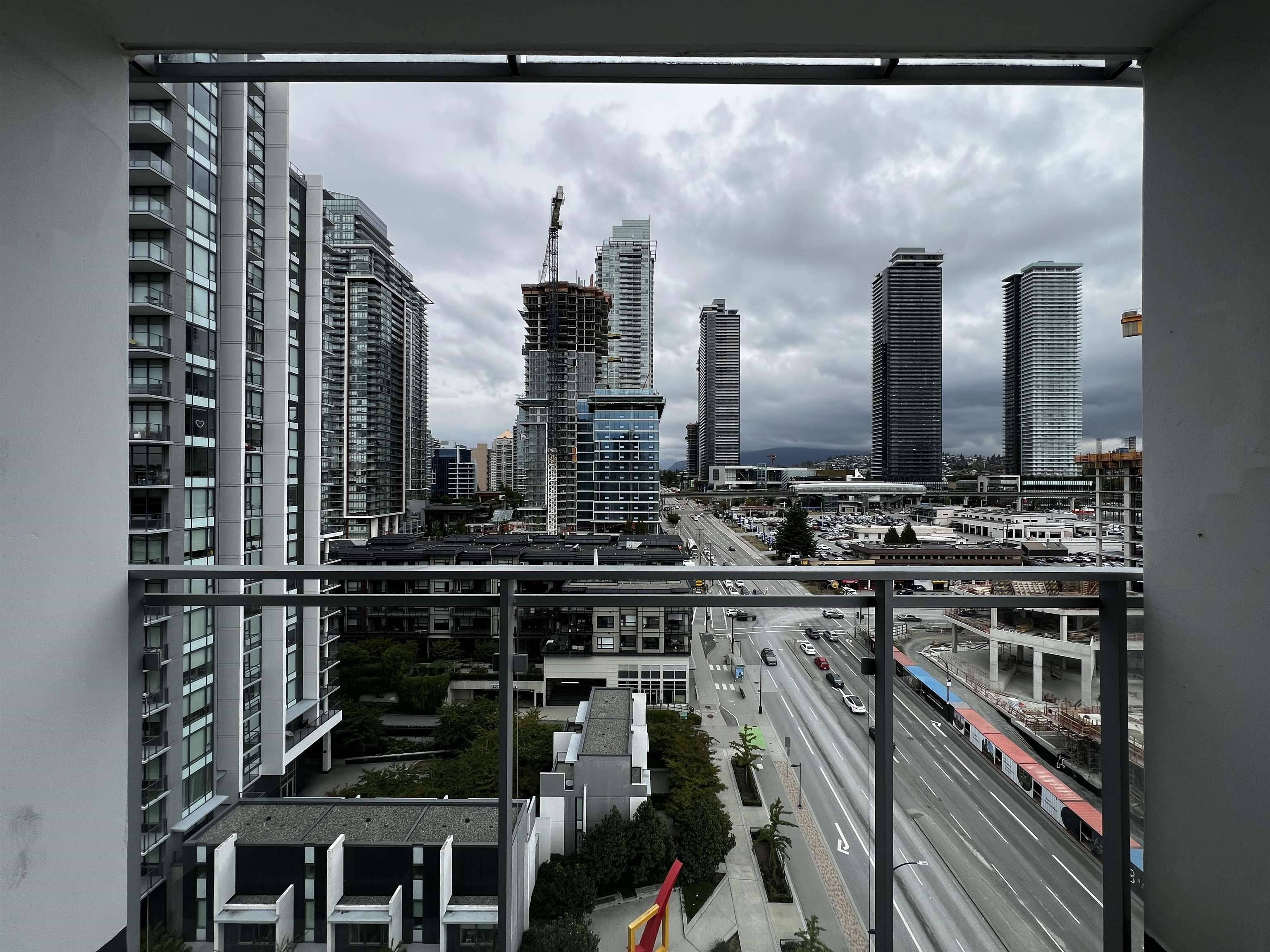 Burnaby, BC V5C 0M4,4488 Juneau ST #1303