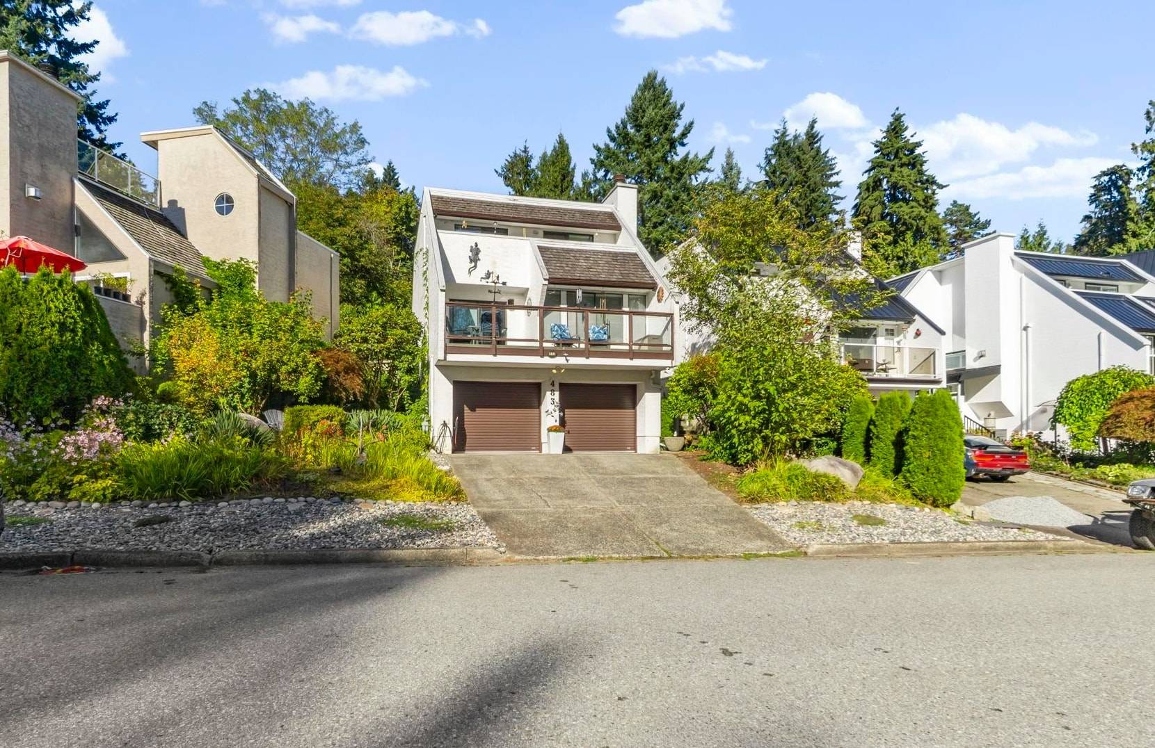 Port Moody, BC V3H 3S6,483 San Remo DR