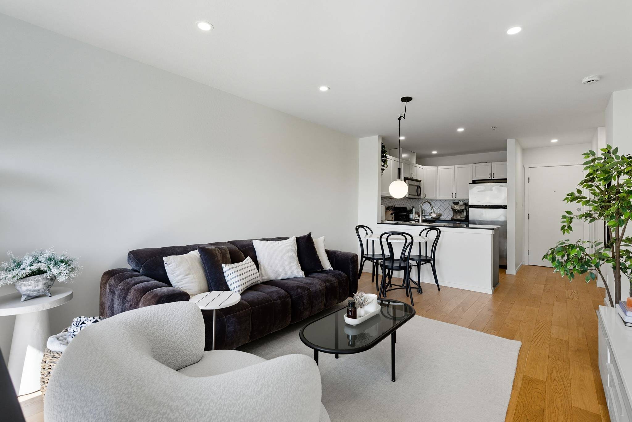 New Westminster, BC V3L 0B5,315 Knox ST #412