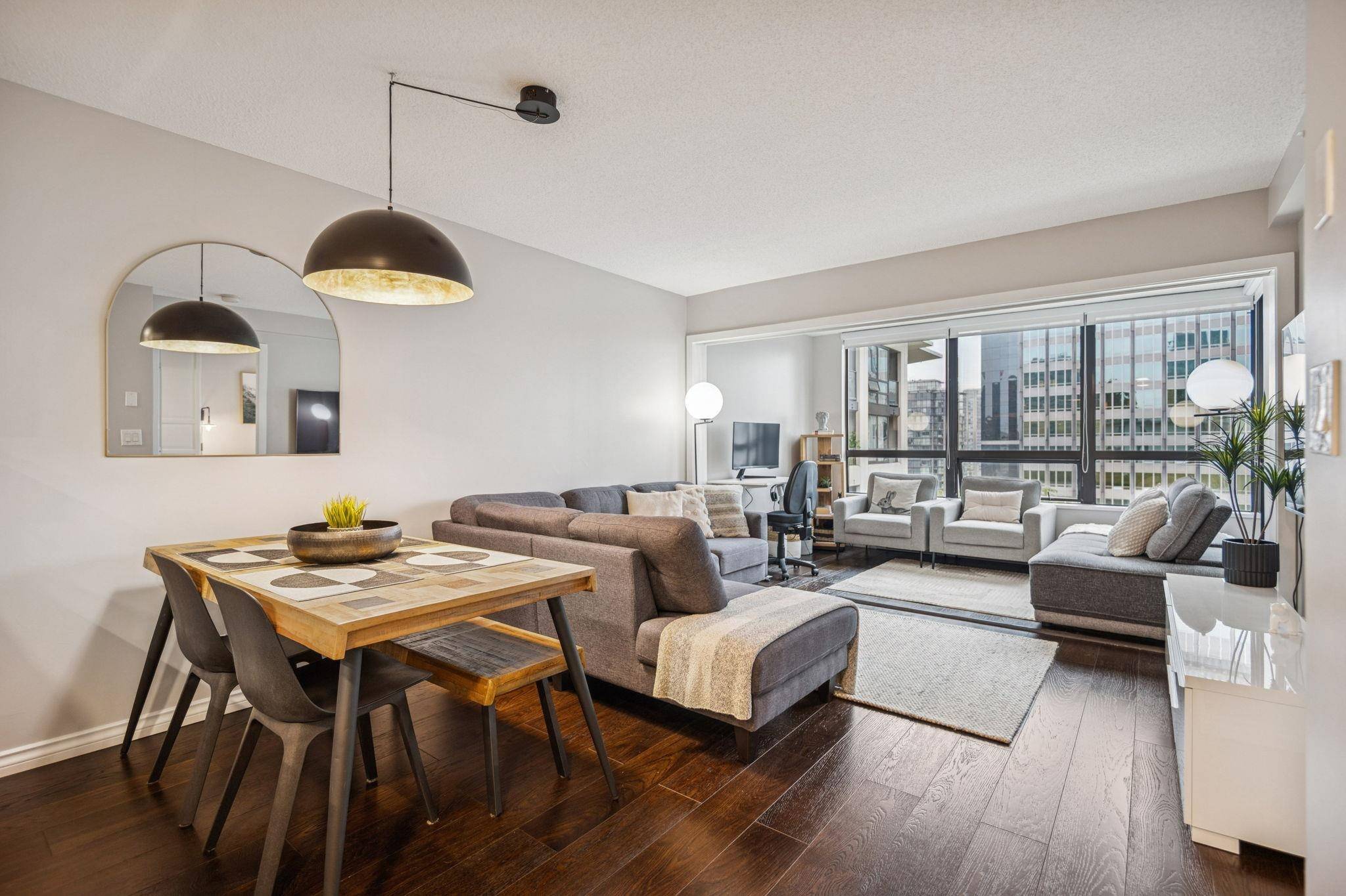 Vancouver, BC V6Z 0A4,938 Smithe ST #2205