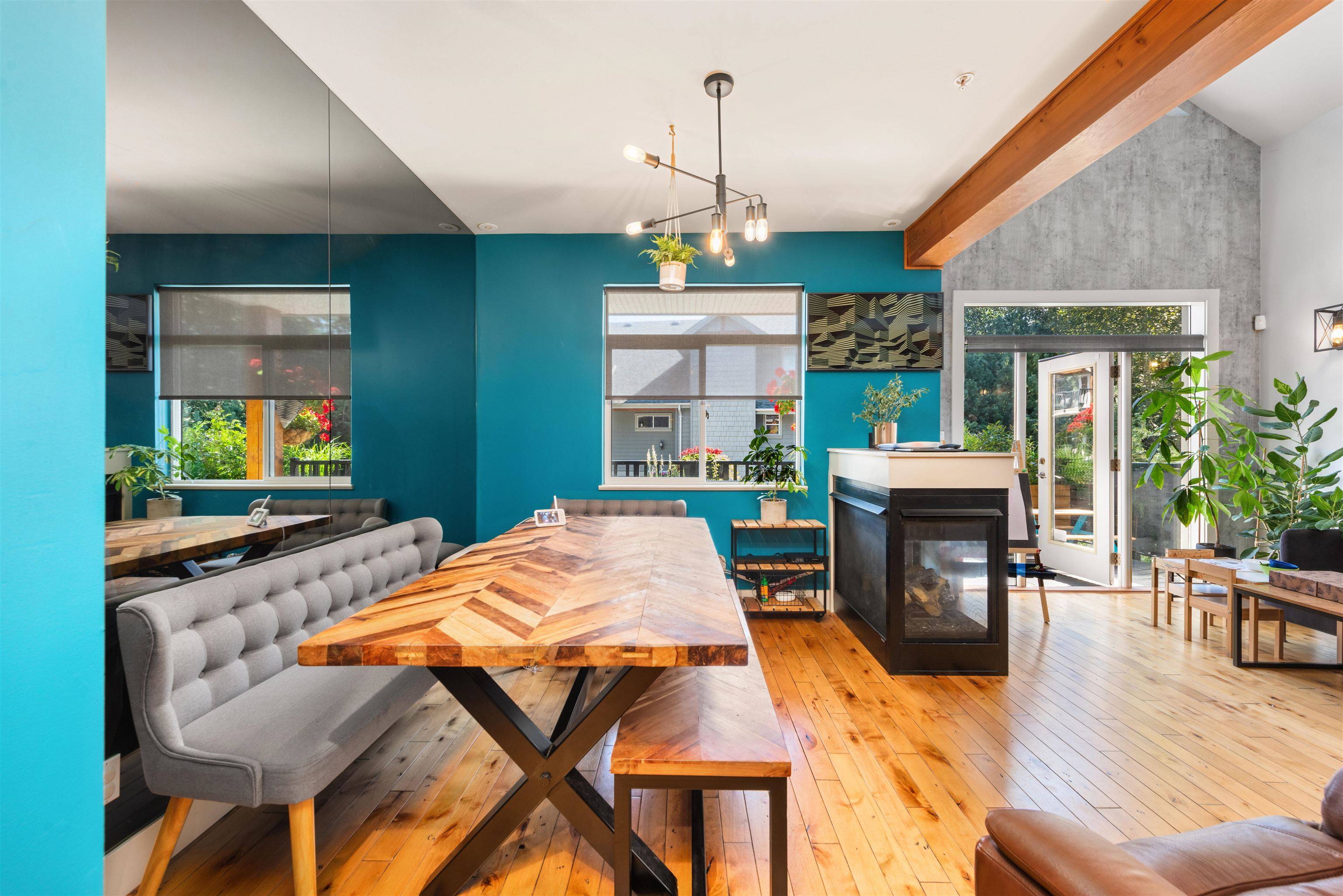 Squamish, BC V8B 0G3,39758 Government RD #28