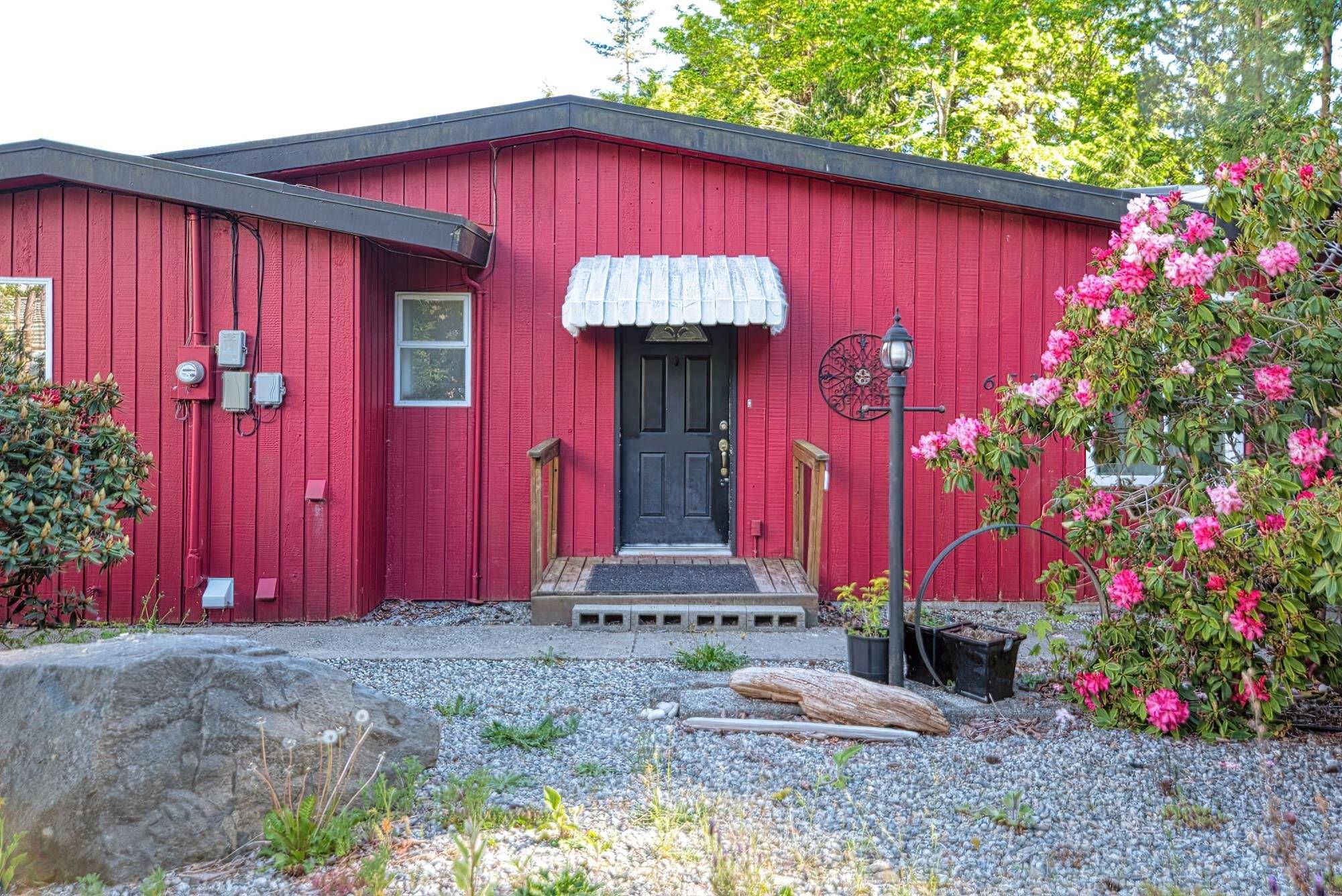 Sechelt, BC V7Z 0S8,6533 Meier RD