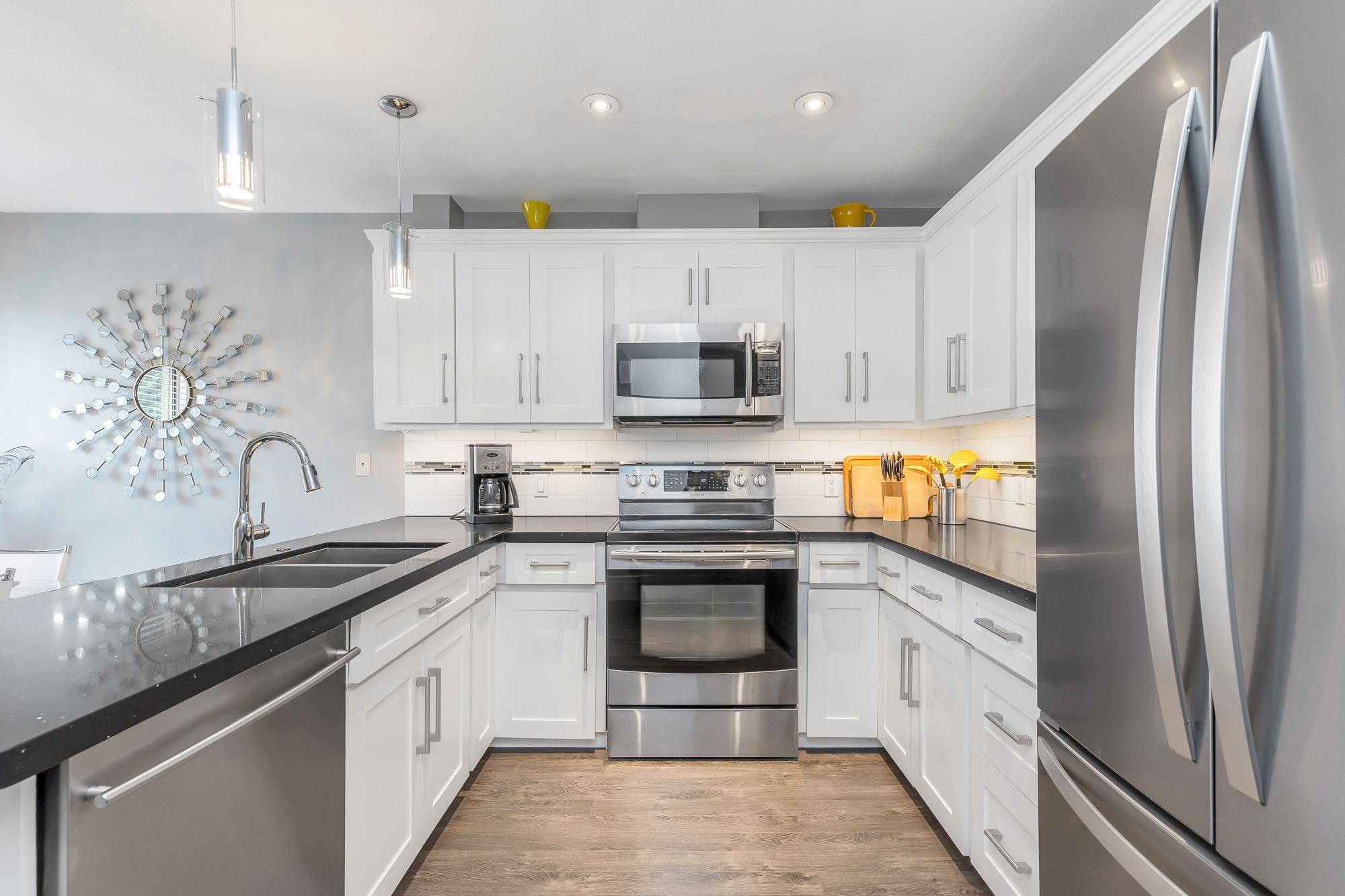 Abbotsford, BC V2S 2A5,33136 Mill Lake RD #8