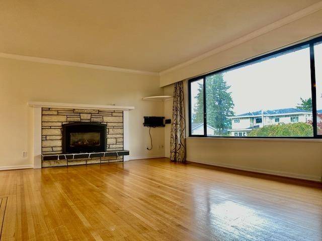 Coquitlam, BC V3J 3N6,1036 Como Lake AVE