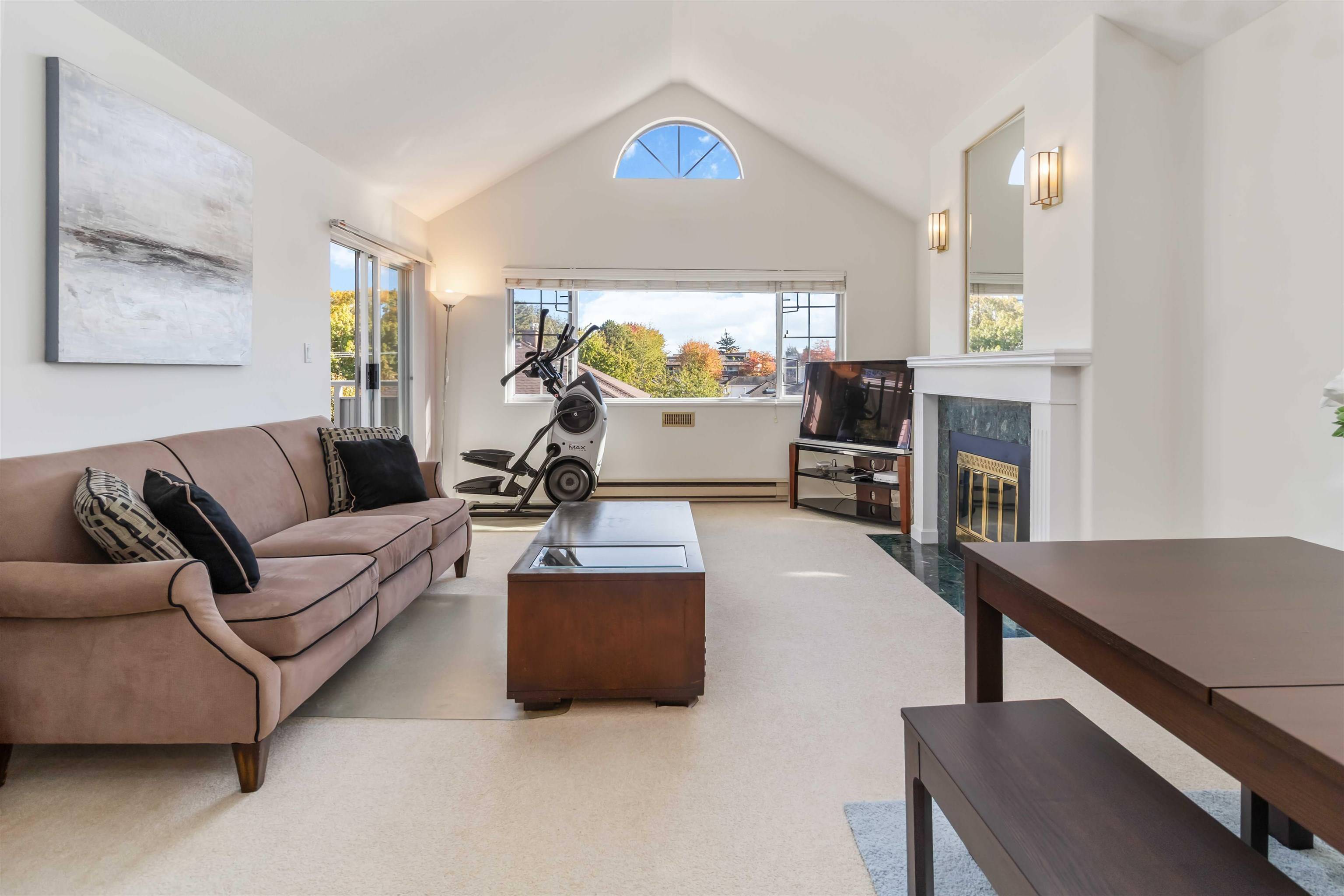 Richmond, BC V6Y 1N5,8120 Bennett RD #302