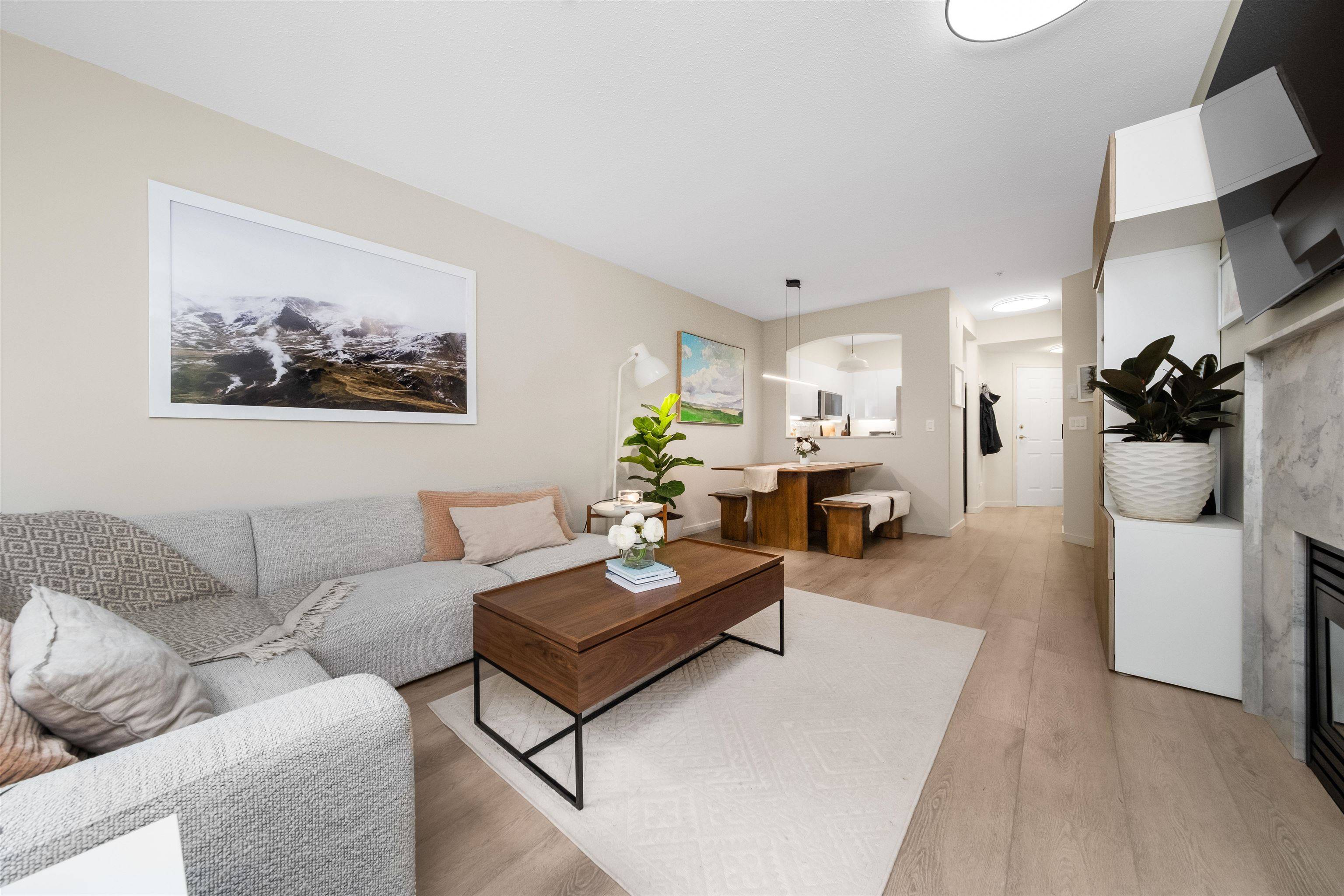 North Vancouver, BC V7G 2S8,3608 Deercrest DR #210