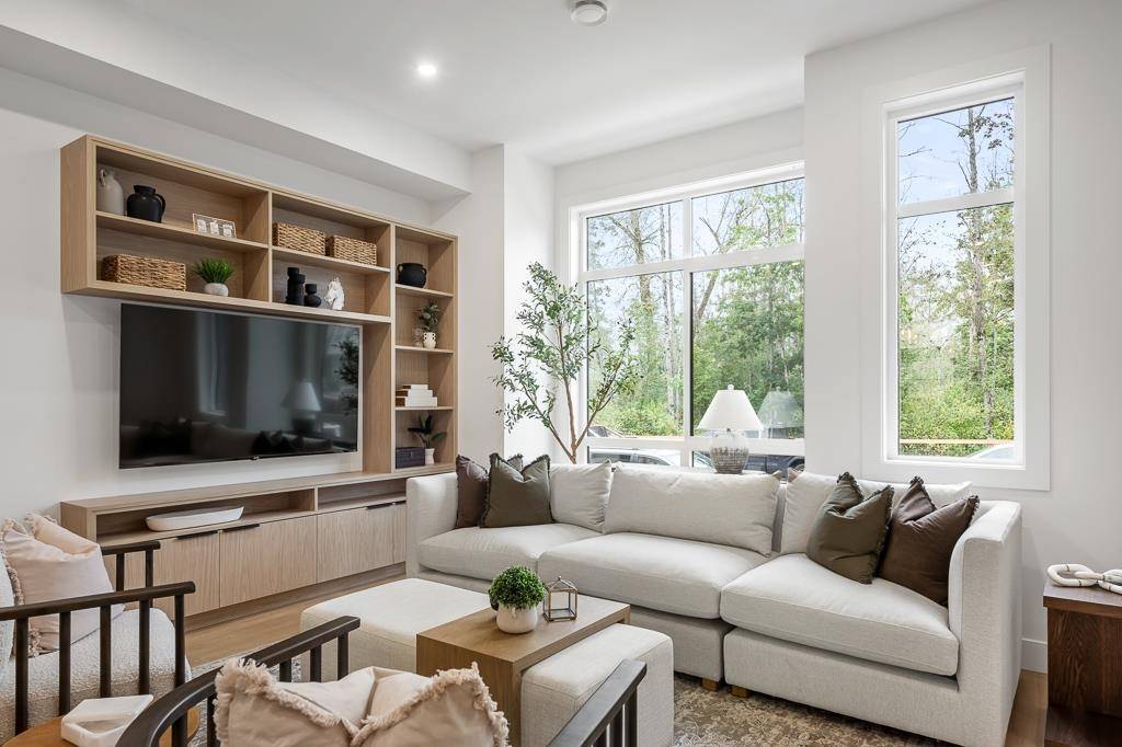 Langley, BC V2S 1S1,19770 76 AVE