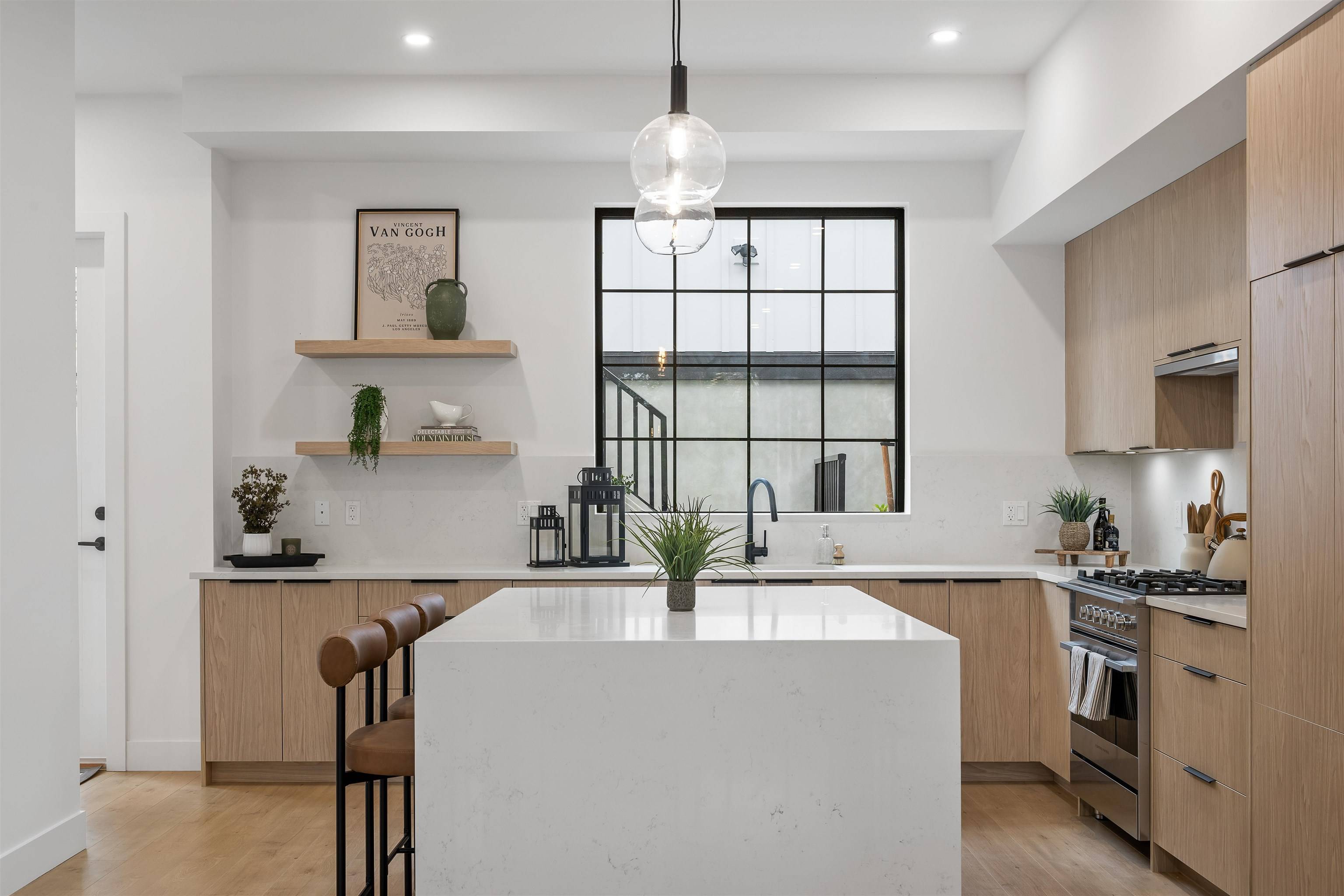 Langley, BC V2S 1S1,19770 76 AVE