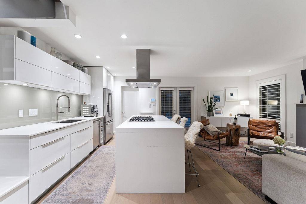 North Vancouver, BC V7H 1Z7,2108 Berkley AVE