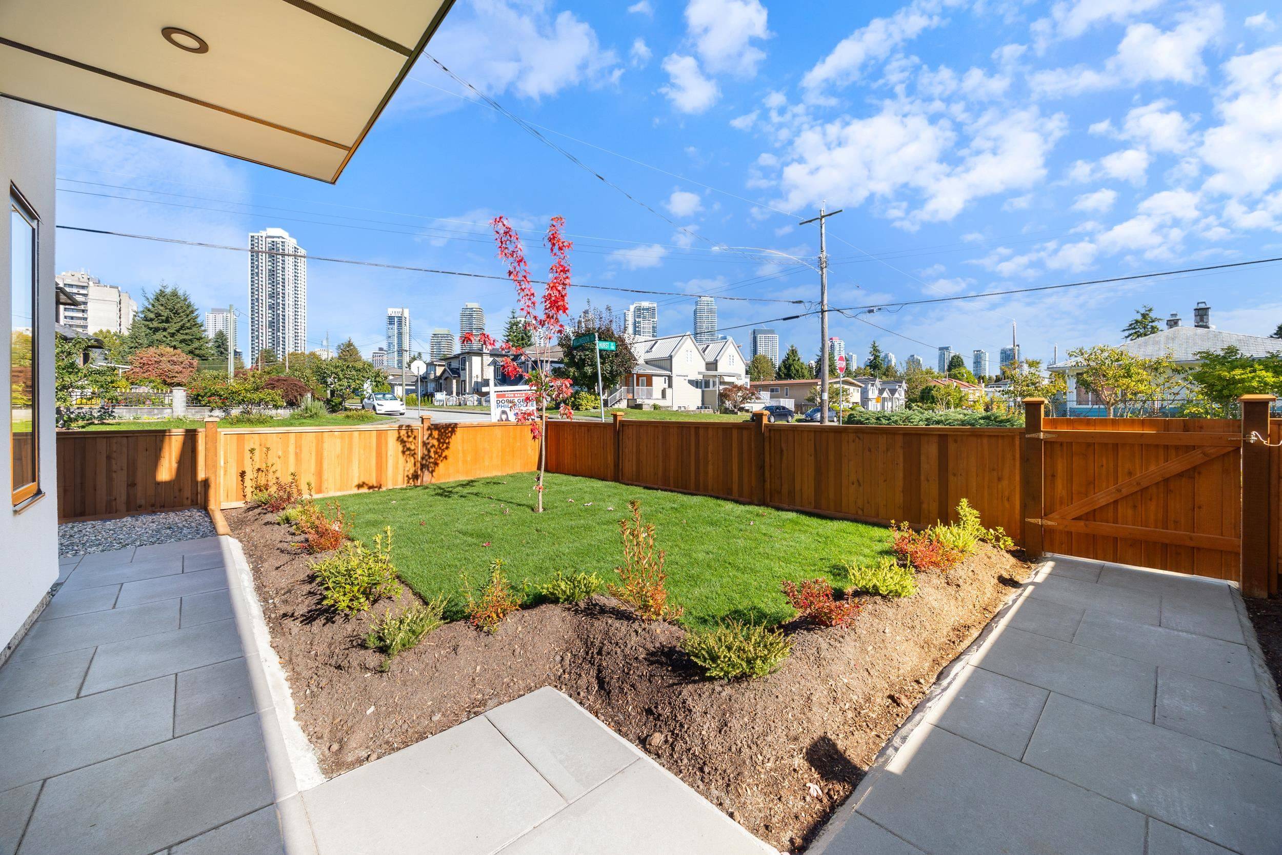 Burnaby, BC V5J 3R4,4170 Hurst ST #1