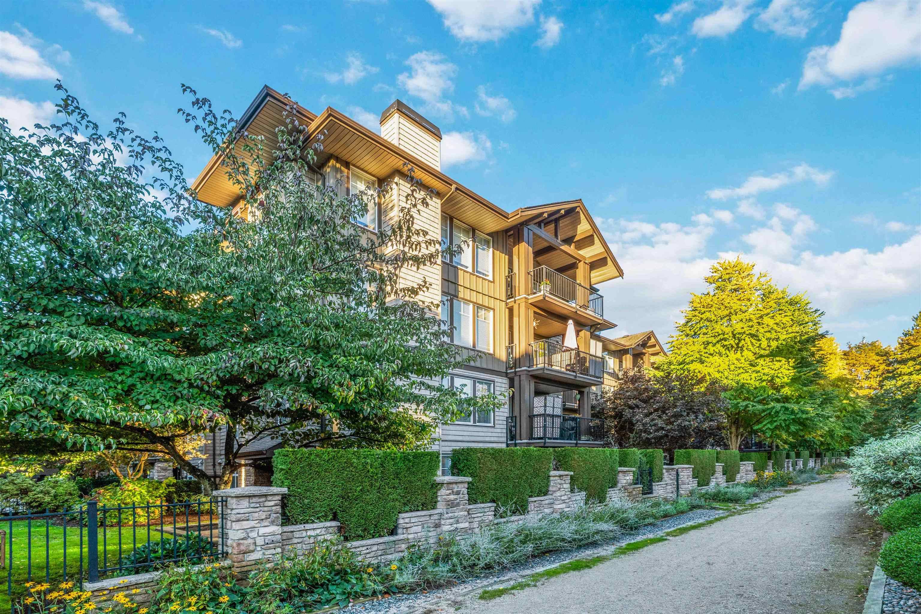 Maple Ridge, BC V2X 6B8,12268 224 ST #305