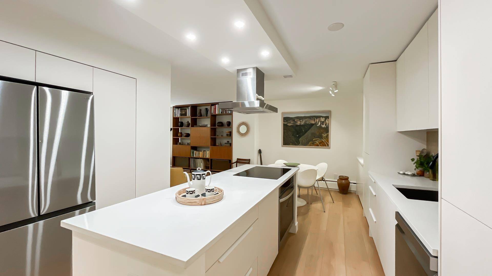 North Vancouver, BC V7P 3E6,2016 Fullerton AVE #102