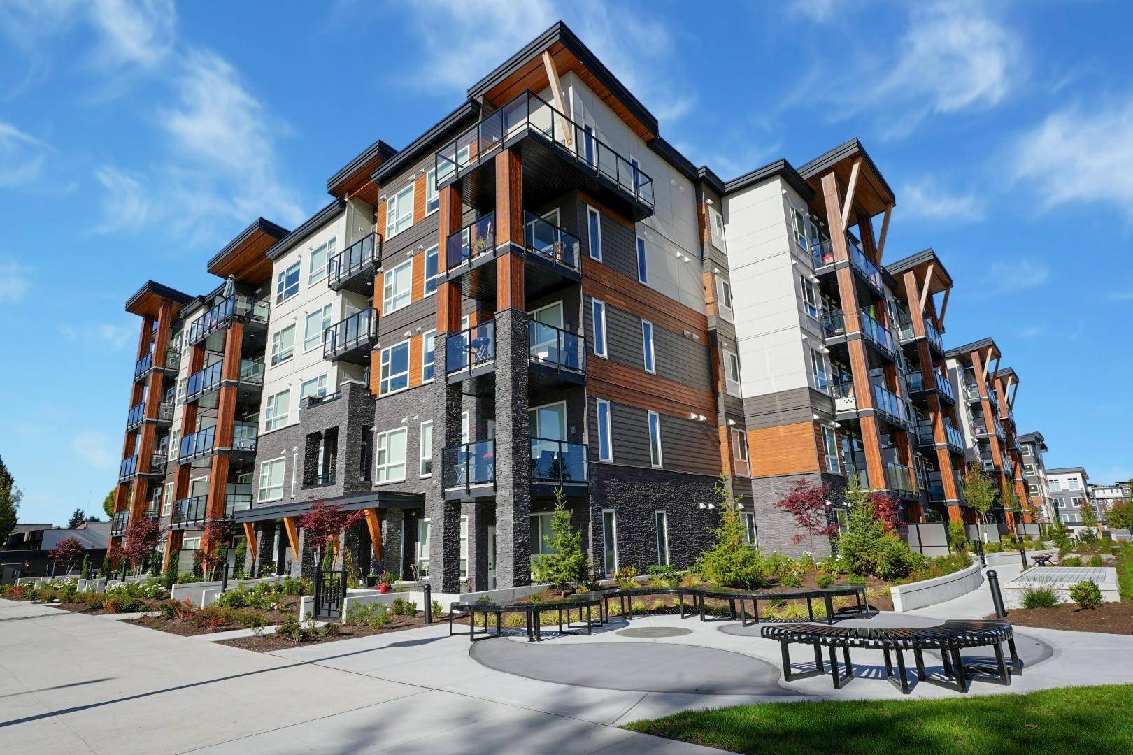 Maple Ridge, BC V2X 5Y6,12143 223 ST #204