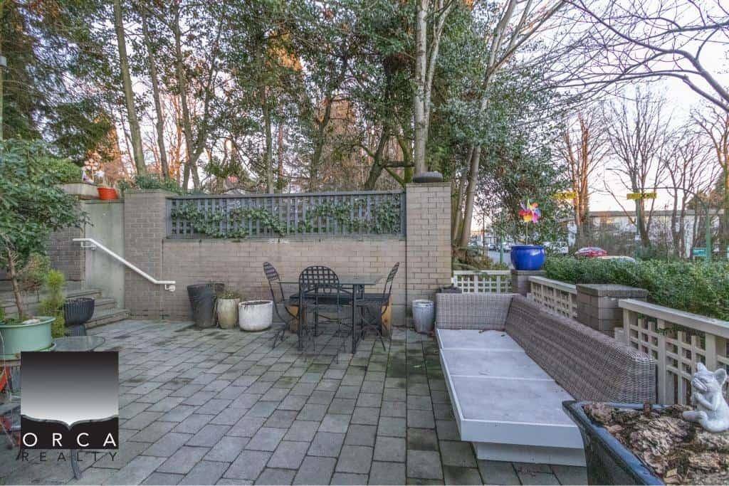 North Vancouver, BC V7L 1C7,328 E 2nd ST #2