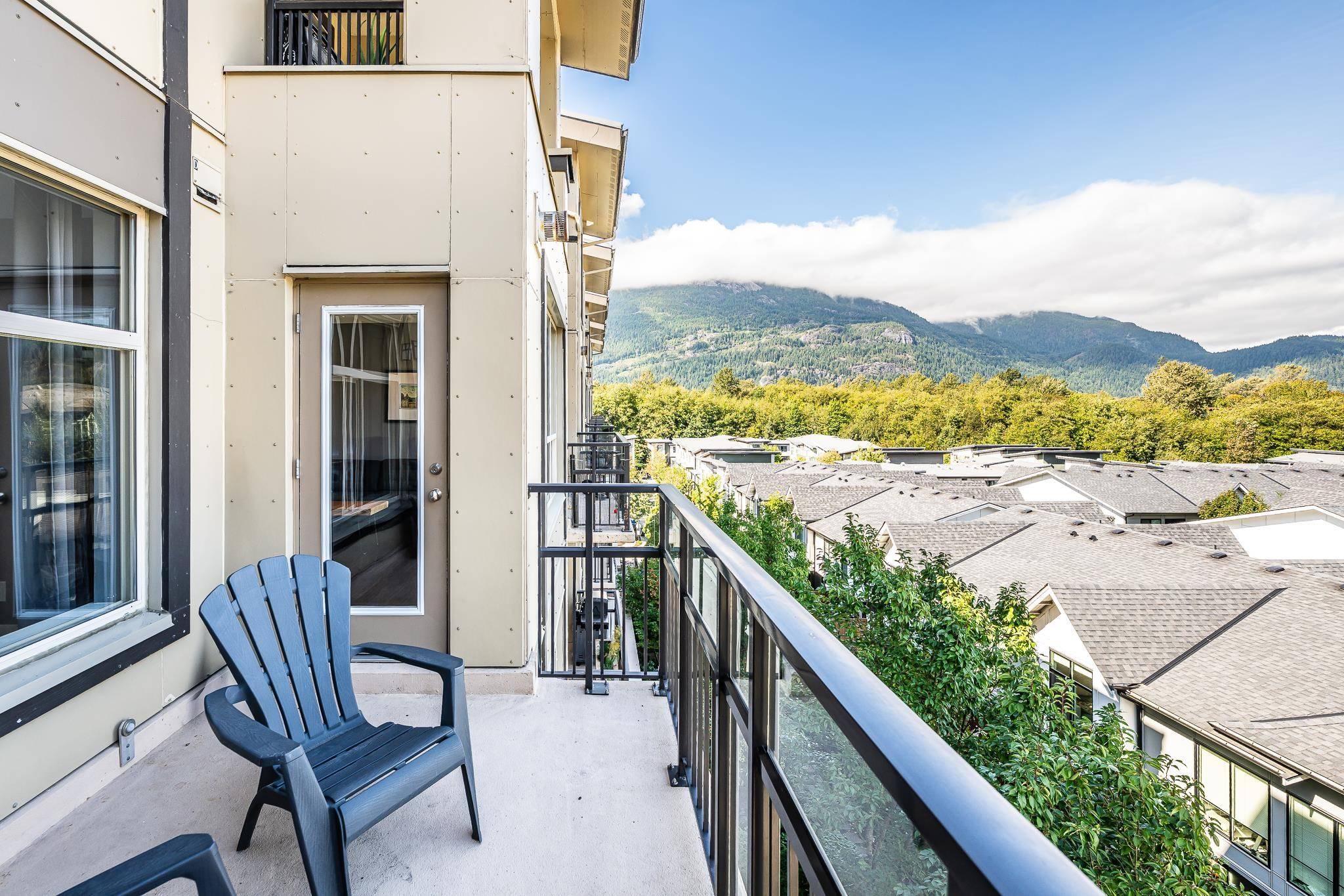 Squamish, BC V8B 0R7,1211 Village Green WAY #521