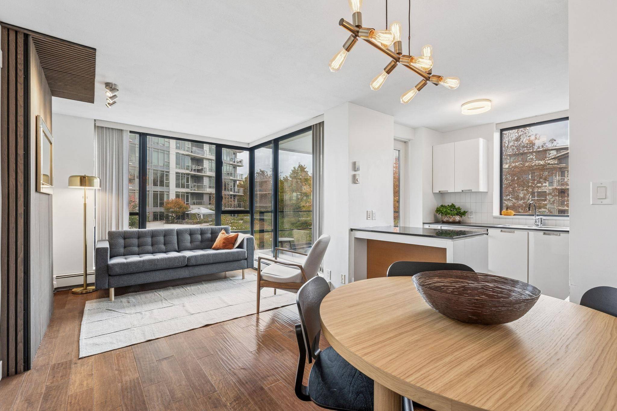 North Vancouver, BC V7M 3P1,151 W 2nd ST #605