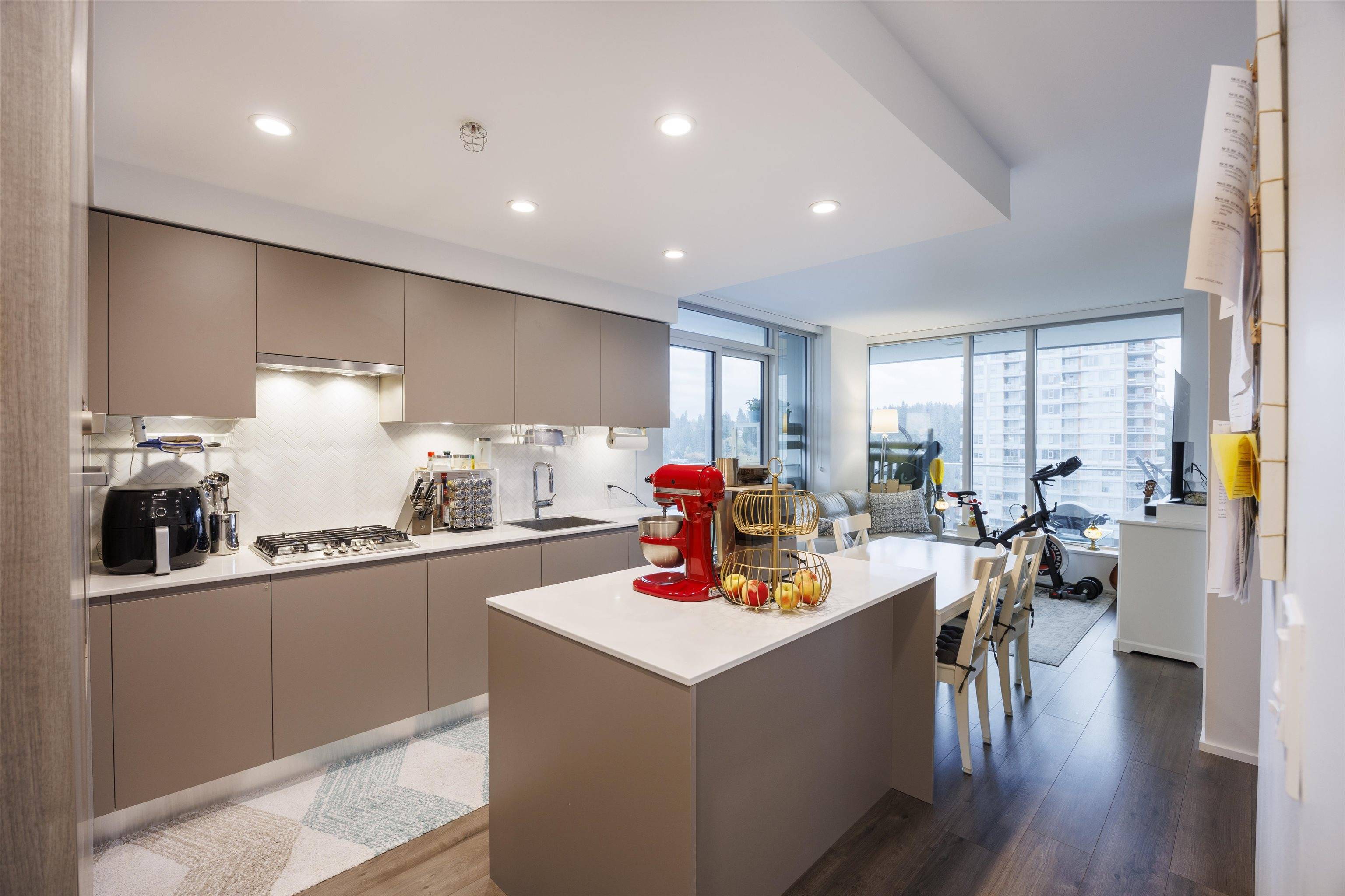 Burnaby, BC V3J 0M1,3809 Evergreen PL #1301