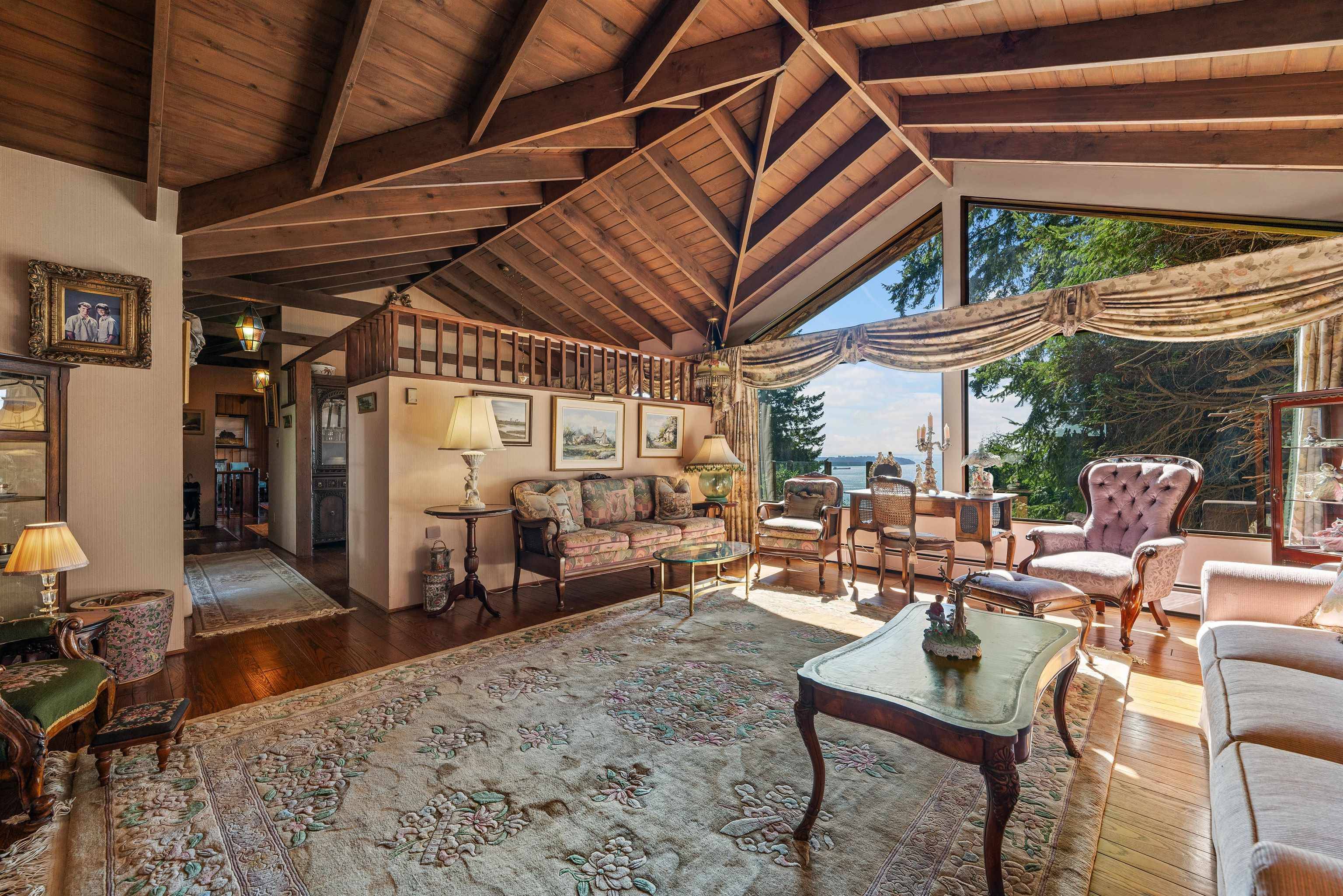 West Vancouver, BC V7S 2T4,2235 Chairlift RD